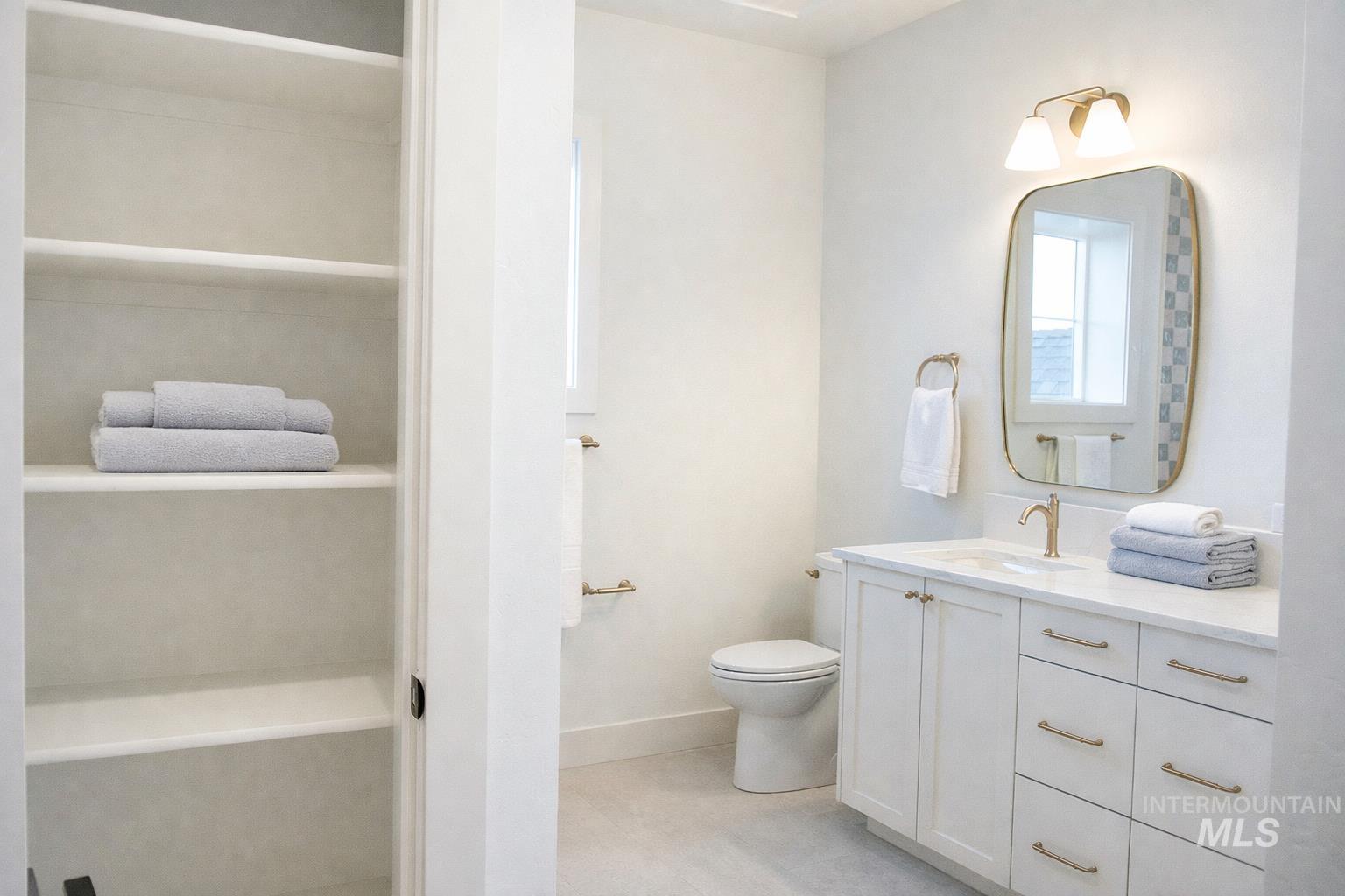 3507 W Tahoe View Street, Eagle, Idaho 83616, 5 Bedrooms, 3.5 Bathrooms, Residential For Sale, Price $1,290,000,MLS 98977490