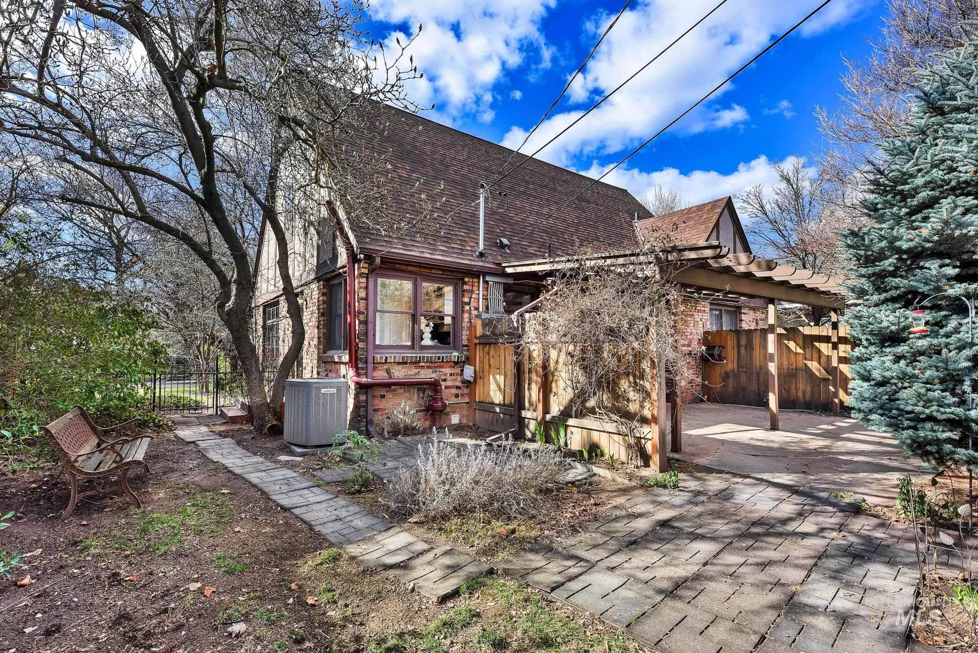 1406 N Harrison Blvd, Boise, Idaho 83702, 4 Bedrooms, 3.5 Bathrooms, Residential For Sale, Price $1,250,000, 98977492