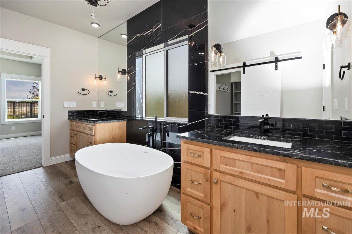 584 Canyon Falls, Twin Falls, Idaho 83301, 3 Bedrooms, 2 Bathrooms, Residential For Sale, Price $670,000, 98977493