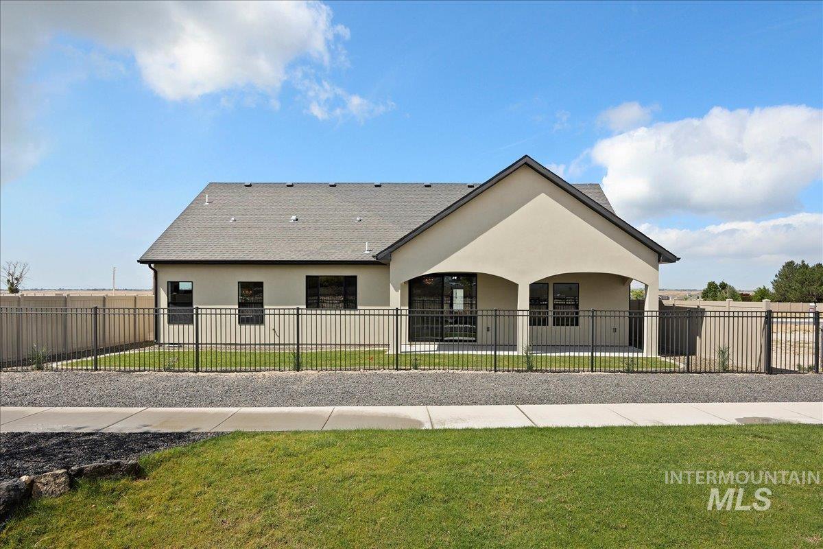 584 Canyon Falls, Twin Falls, Idaho 83301, 3 Bedrooms, 2 Bathrooms, Residential For Sale, Price $670,000, 98977493