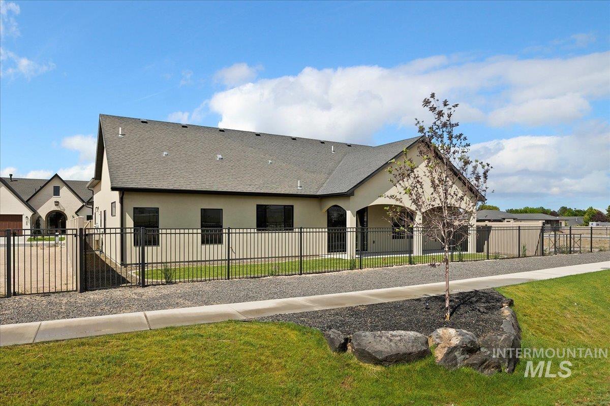 584 Canyon Falls, Twin Falls, Idaho 83301, 3 Bedrooms, 2 Bathrooms, Residential For Sale, Price $670,000, 98977493