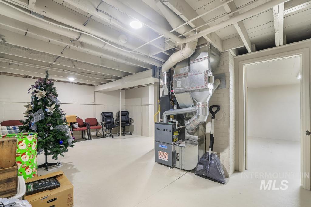 209 Washington St N, Twin Falls, Idaho 83301, Business/Commercial For Sale, Price $26,400,MLS 98977495