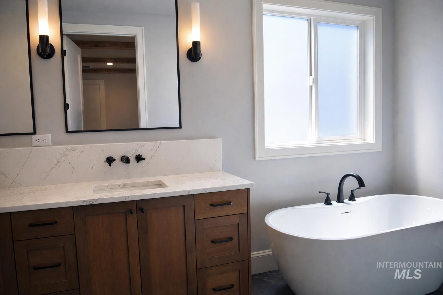 817 N Gracie Avenue, Eagle, Idaho 83616, 3 Bedrooms, 3.5 Bathrooms, Residential For Sale, Price $1,240,000,MLS 98977496