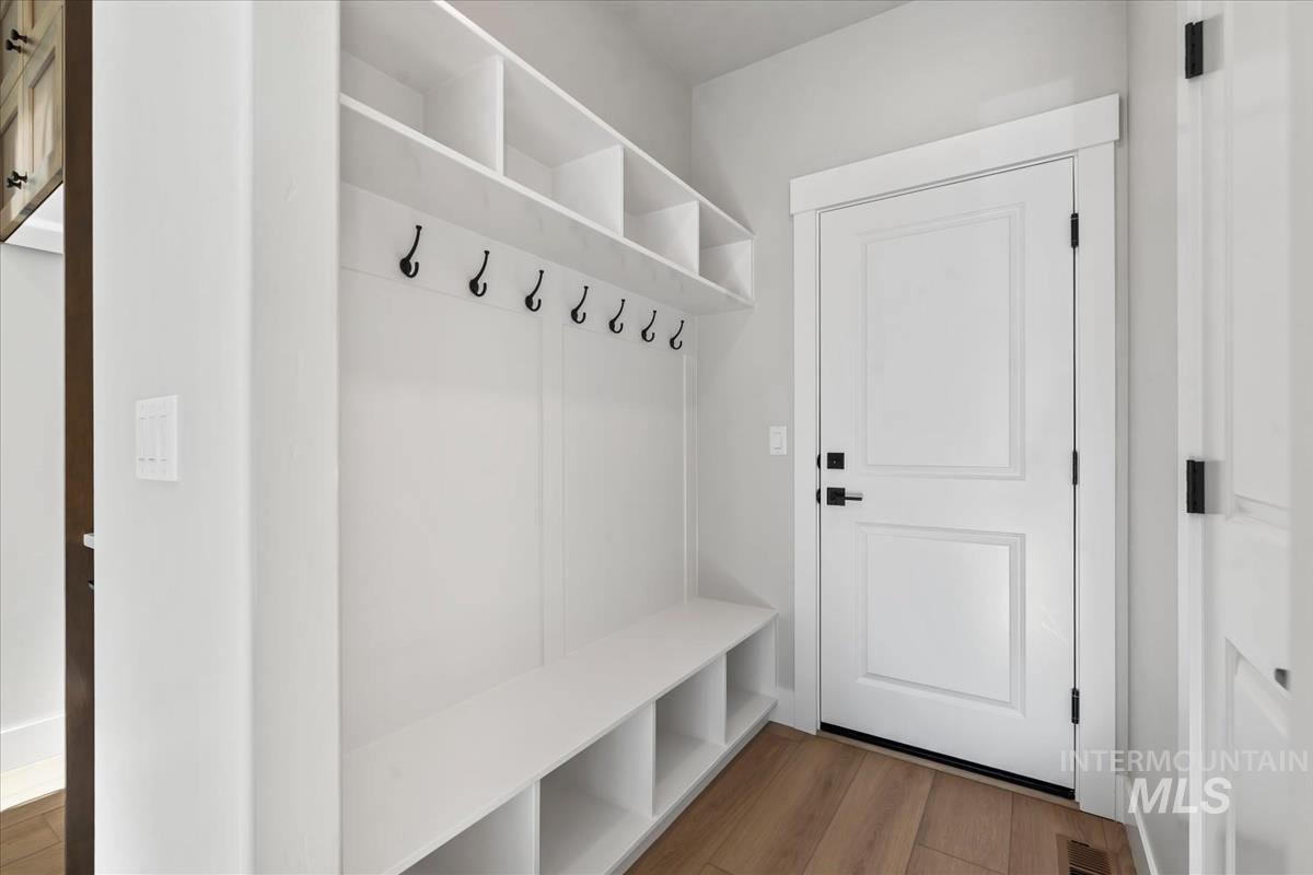 858 S Contusion Ave, Nampa, Idaho 83646, 4 Bedrooms, 2.5 Bathrooms, Residential For Sale, Price $499,880,MLS 98977500