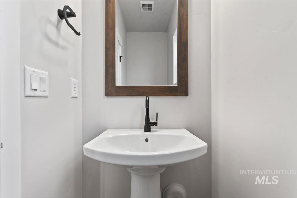 858 S Contusion Ave, Nampa, Idaho 83646, 4 Bedrooms, 2.5 Bathrooms, Residential For Sale, Price $499,880,MLS 98977500