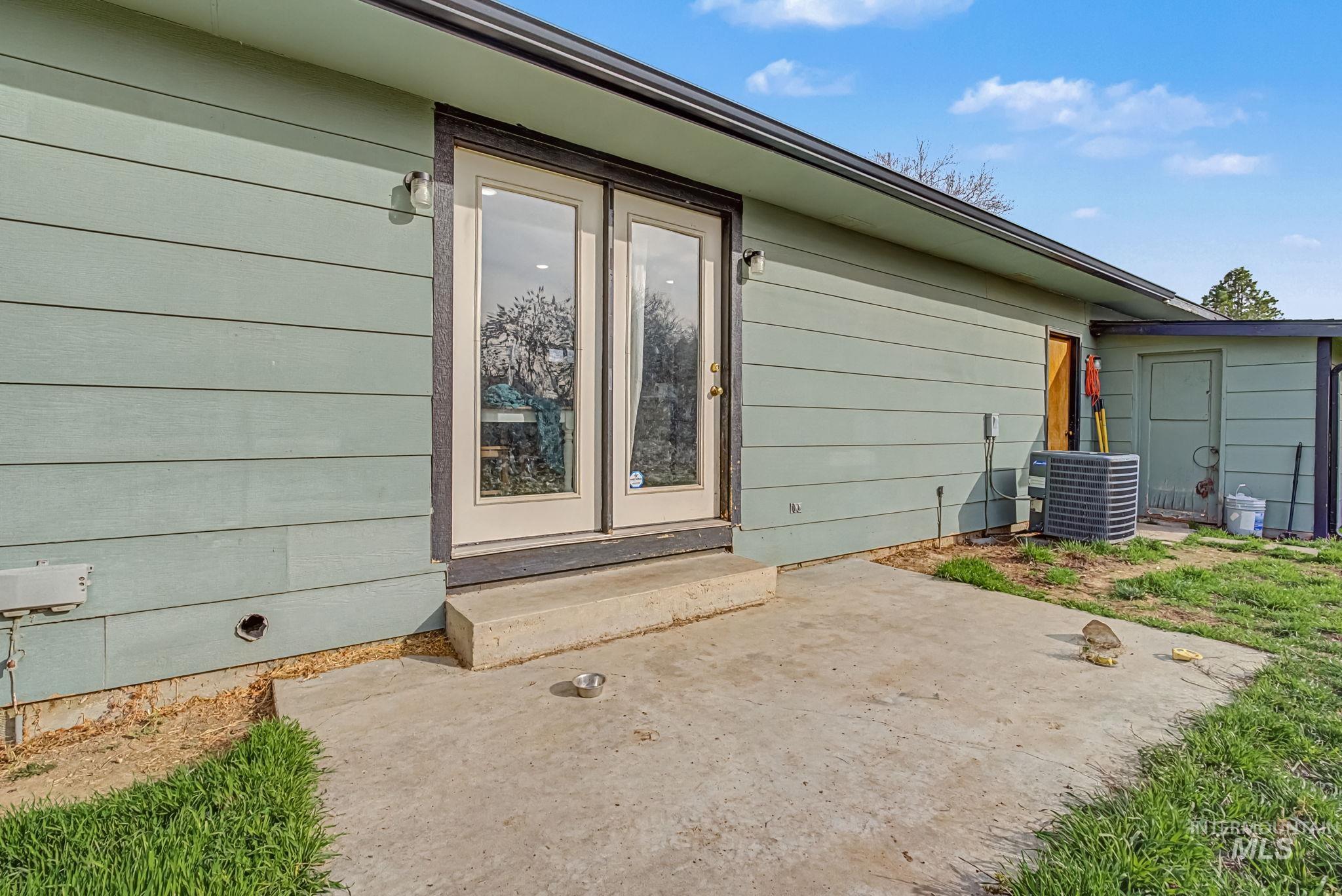 1023 Lupine Pl, Nampa, Idaho 83686, 3 Bedrooms, 1 Bathroom, Residential For Sale, Price $345,000, 98977504