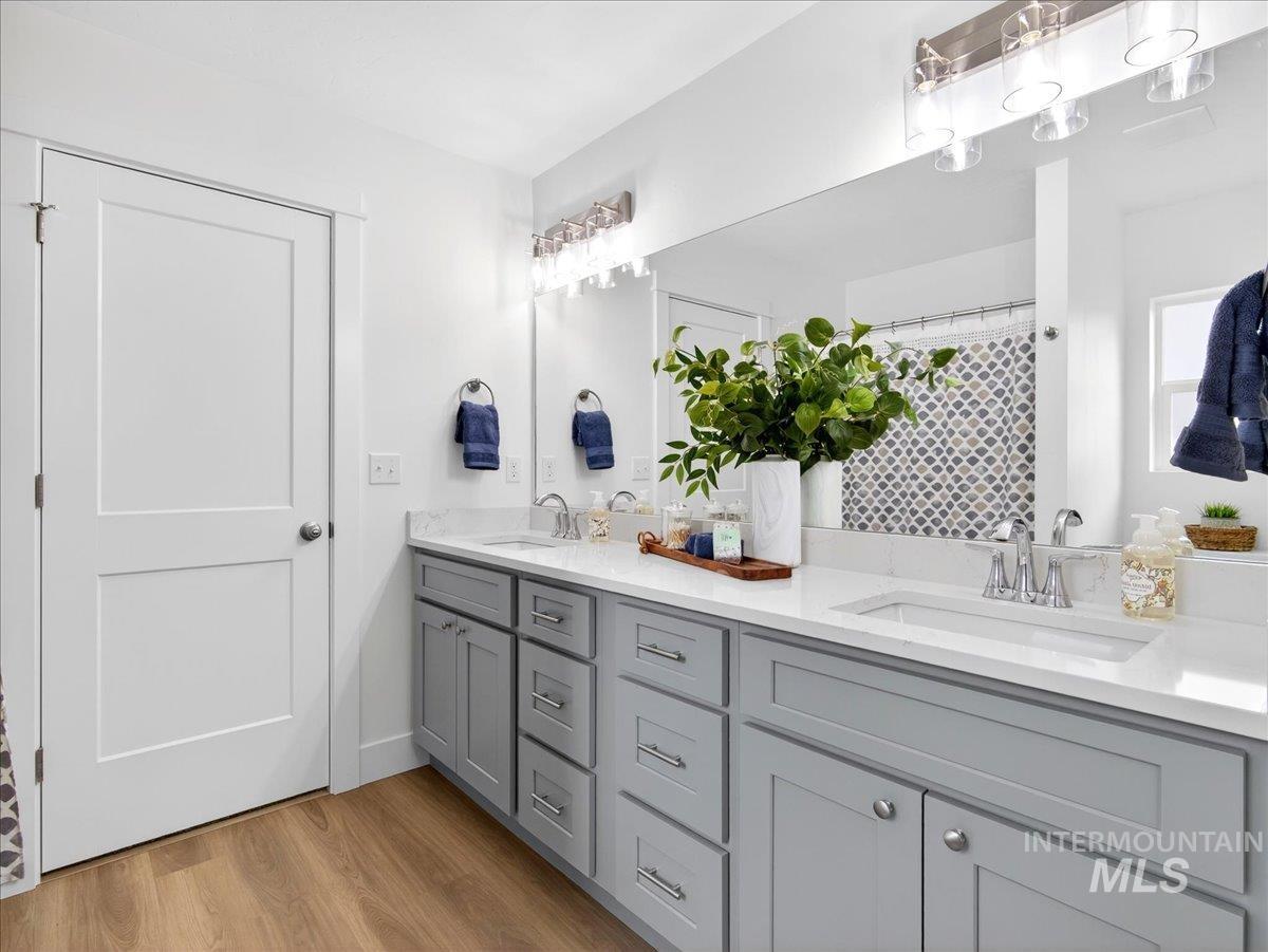 1611 Regency Way, Emmett, Idaho 83617, 3 Bedrooms, 2 Bathrooms, Residential For Sale, Price $419,900, 98977511