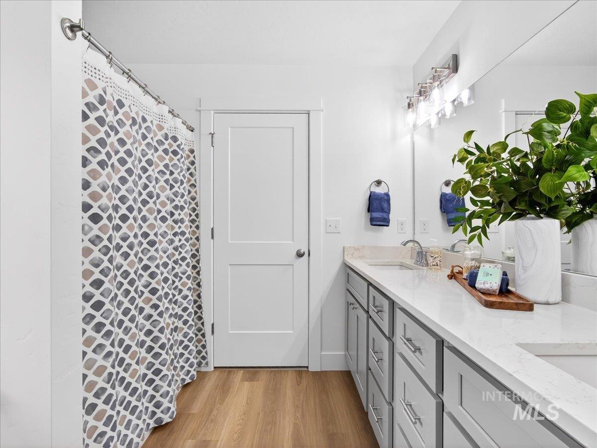 1611 Regency Way, Emmett, Idaho 83617, 3 Bedrooms, 2 Bathrooms, Residential For Sale, Price $419,900, 98977511