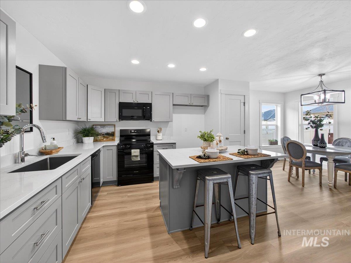 1440 Castle Way, Emmett, Idaho 83617, 3 Bedrooms, 2 Bathrooms, Residential For Sale, Price $423,900, 98977516