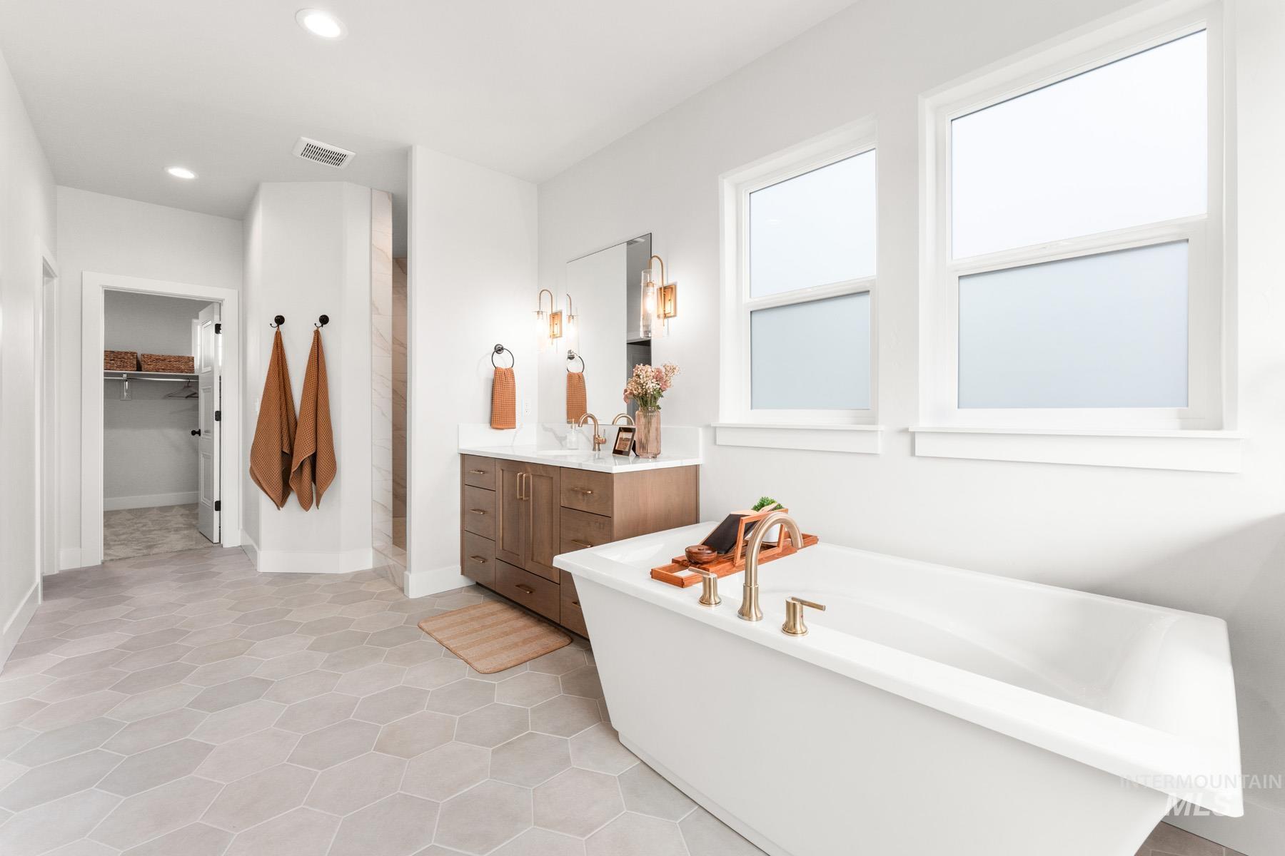 7535 W Diamond Lake Dr, Boise, Idaho 83714, 4 Bedrooms, 4.5 Bathrooms, Residential For Sale, Price $1,209,971, 98977517