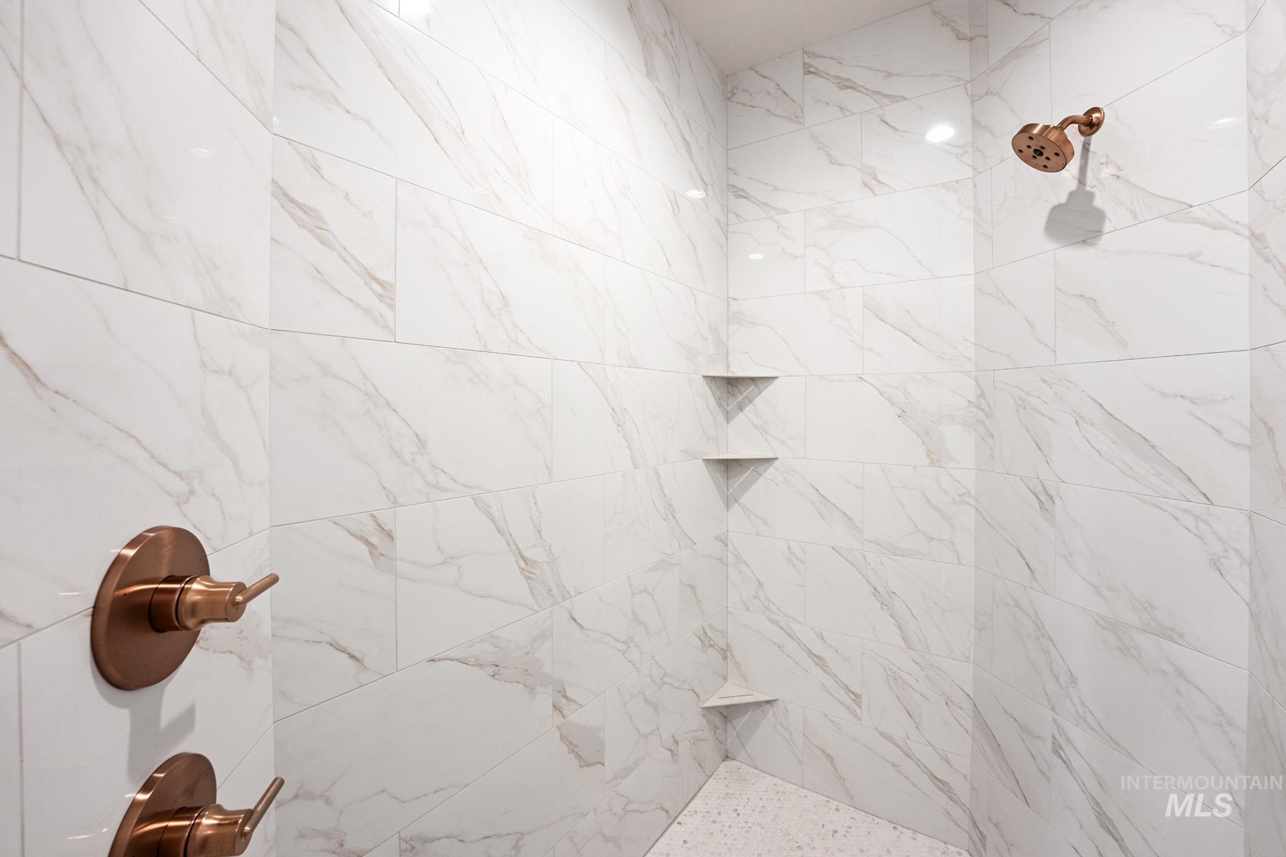 7535 W Diamond Lake Dr, Boise, Idaho 83714, 4 Bedrooms, 4.5 Bathrooms, Residential For Sale, Price $1,209,971, 98977517