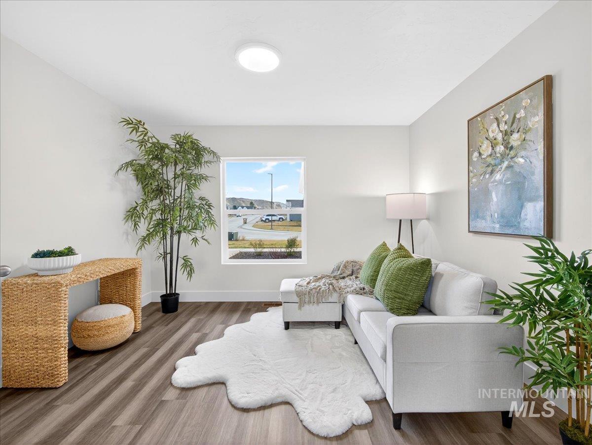 2508 E Crooked Creek Street, Emmett, Idaho 83617, 3 Bedrooms, 2 Bathrooms, Residential For Sale, Price $483,000, 98977518