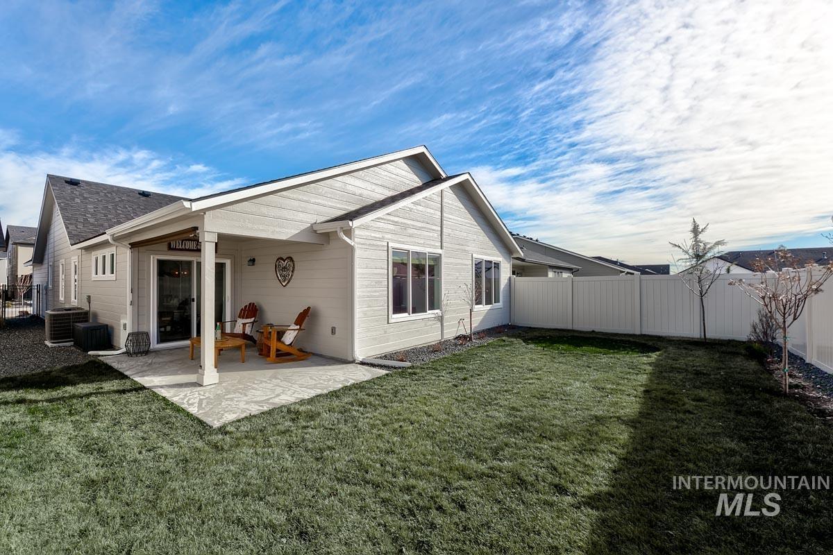 229 W Haniken St., Meridian, Idaho 83642, 3 Bedrooms, 2 Bathrooms, Residential For Sale, Price $454,800, 98977520