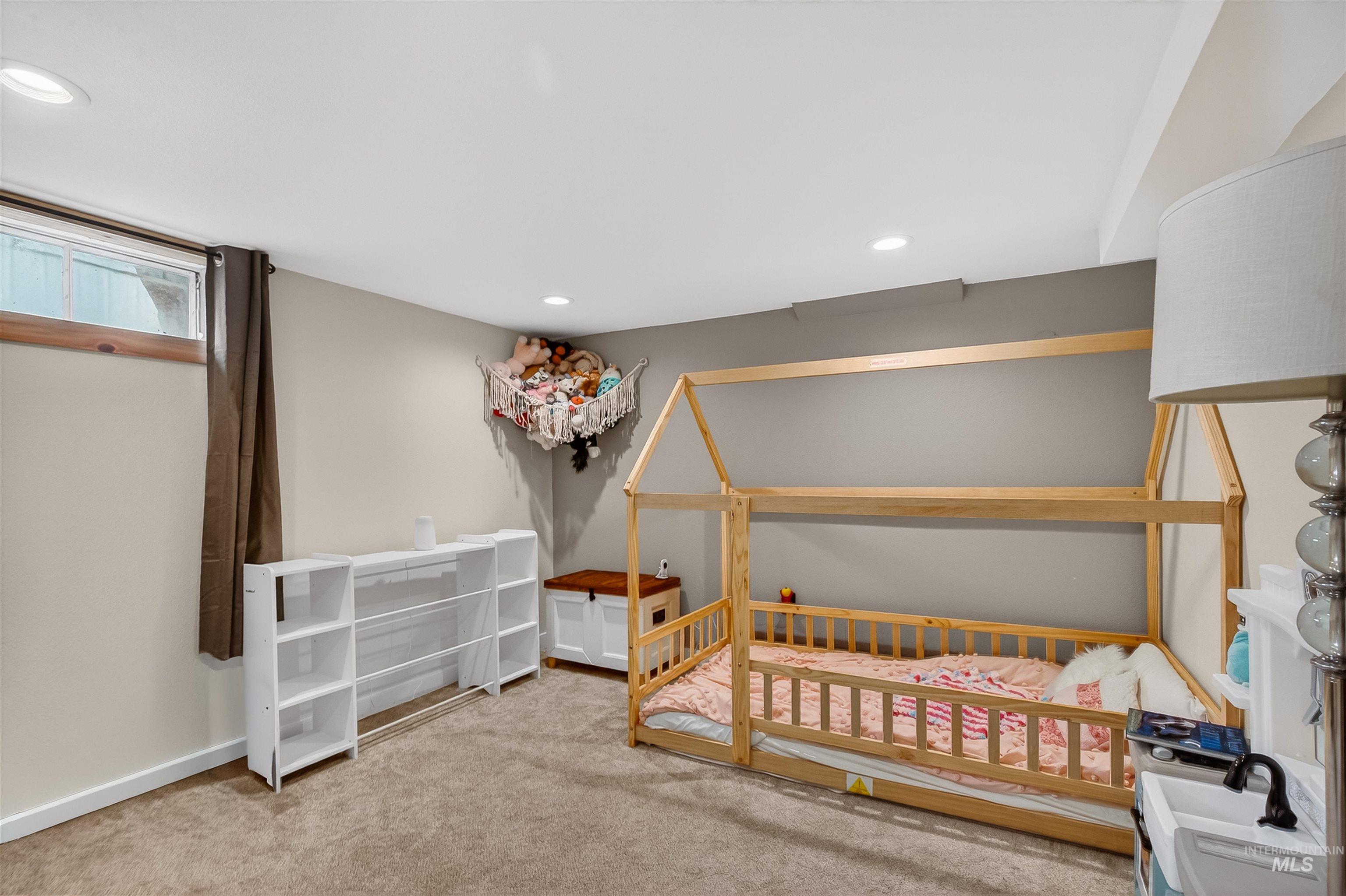 733 Airway Ave., Lewiston, Idaho 83501, 4 Bedrooms, 3 Bathrooms, Residential For Sale, Price $425,000, 98977530