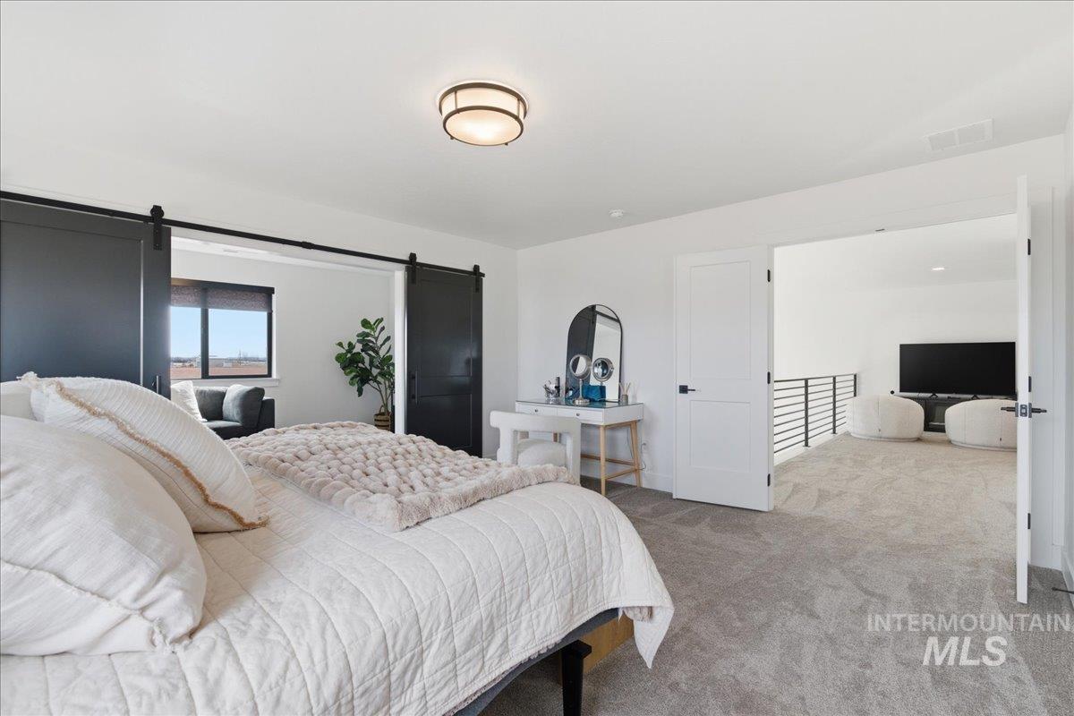 8673 W Inspirado Street, Meridian, Idaho 83646, 5 Bedrooms, 3.5 Bathrooms, Residential For Sale, Price $949,000, 98977531