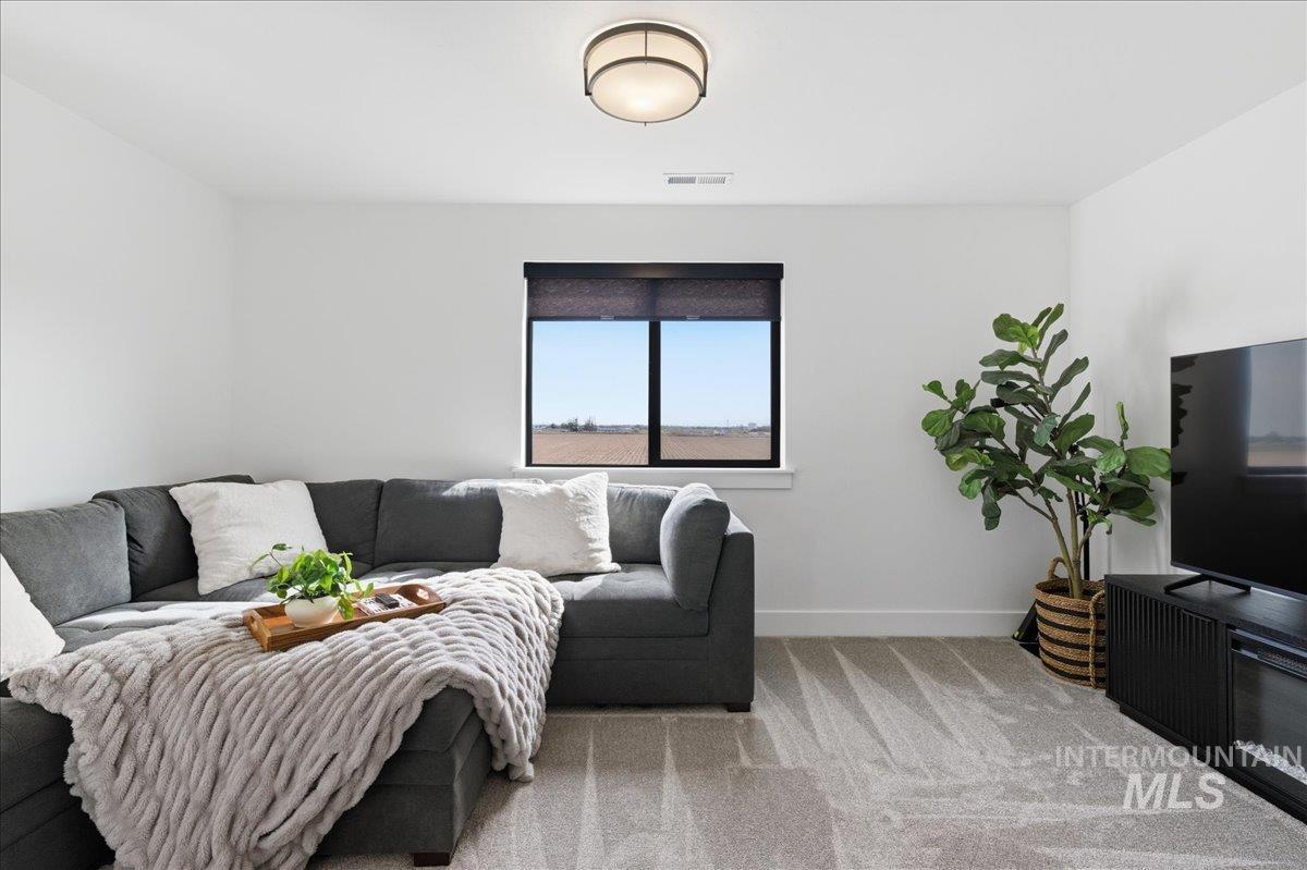 8673 W Inspirado Street, Meridian, Idaho 83646, 5 Bedrooms, 3.5 Bathrooms, Residential For Sale, Price $949,000, 98977531