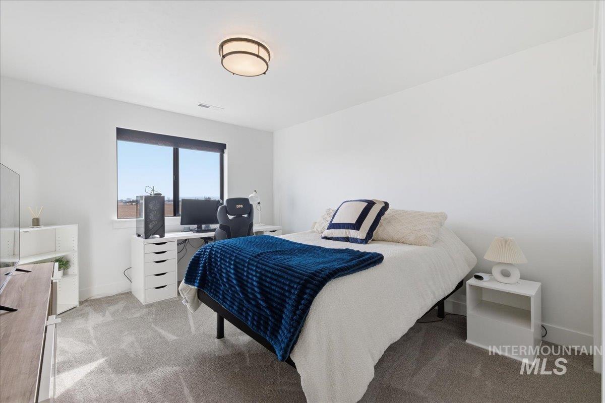 8673 W Inspirado Street, Meridian, Idaho 83646, 5 Bedrooms, 3.5 Bathrooms, Residential For Sale, Price $949,000, 98977531