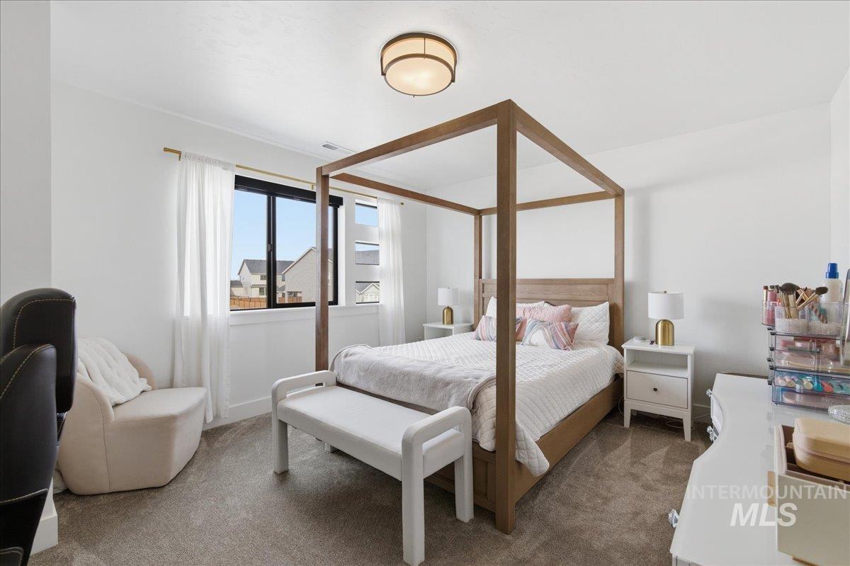 8673 W Inspirado Street, Meridian, Idaho 83646, 5 Bedrooms, 3.5 Bathrooms, Residential For Sale, Price $949,000, 98977531