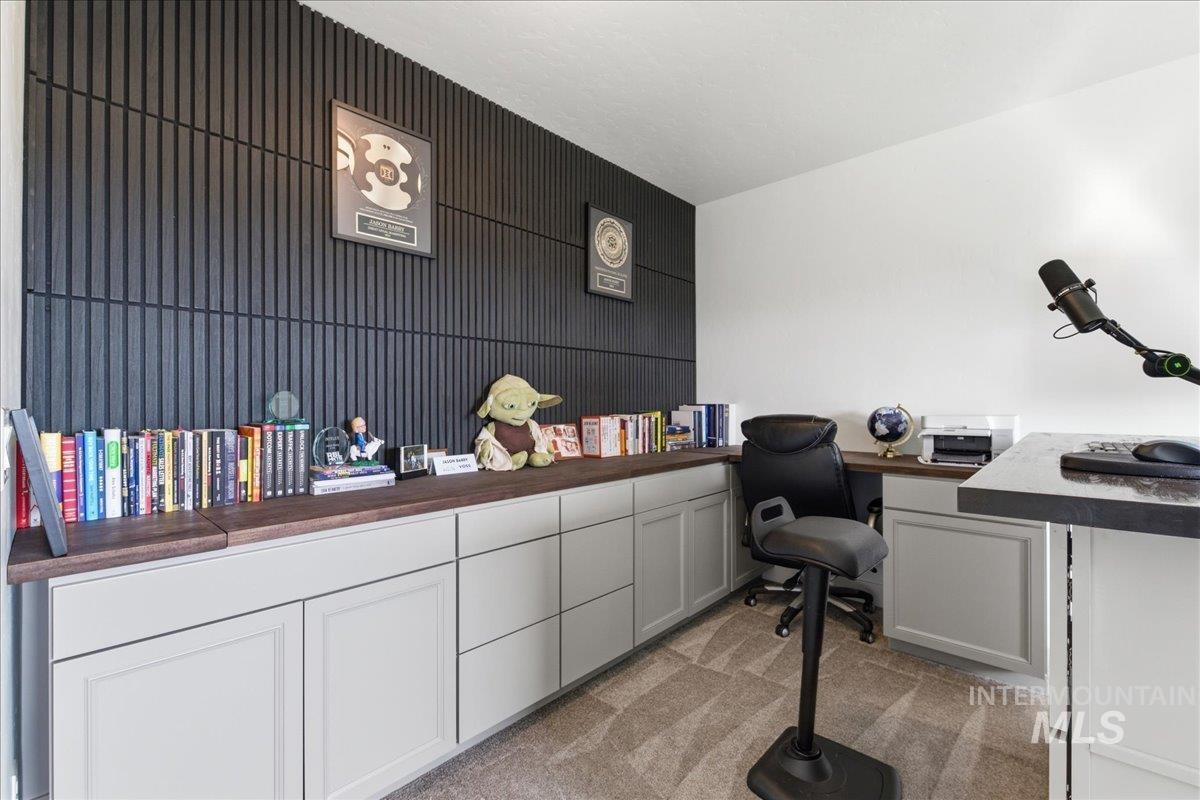 8673 W Inspirado Street, Meridian, Idaho 83646, 5 Bedrooms, 3.5 Bathrooms, Residential For Sale, Price $949,000, 98977531