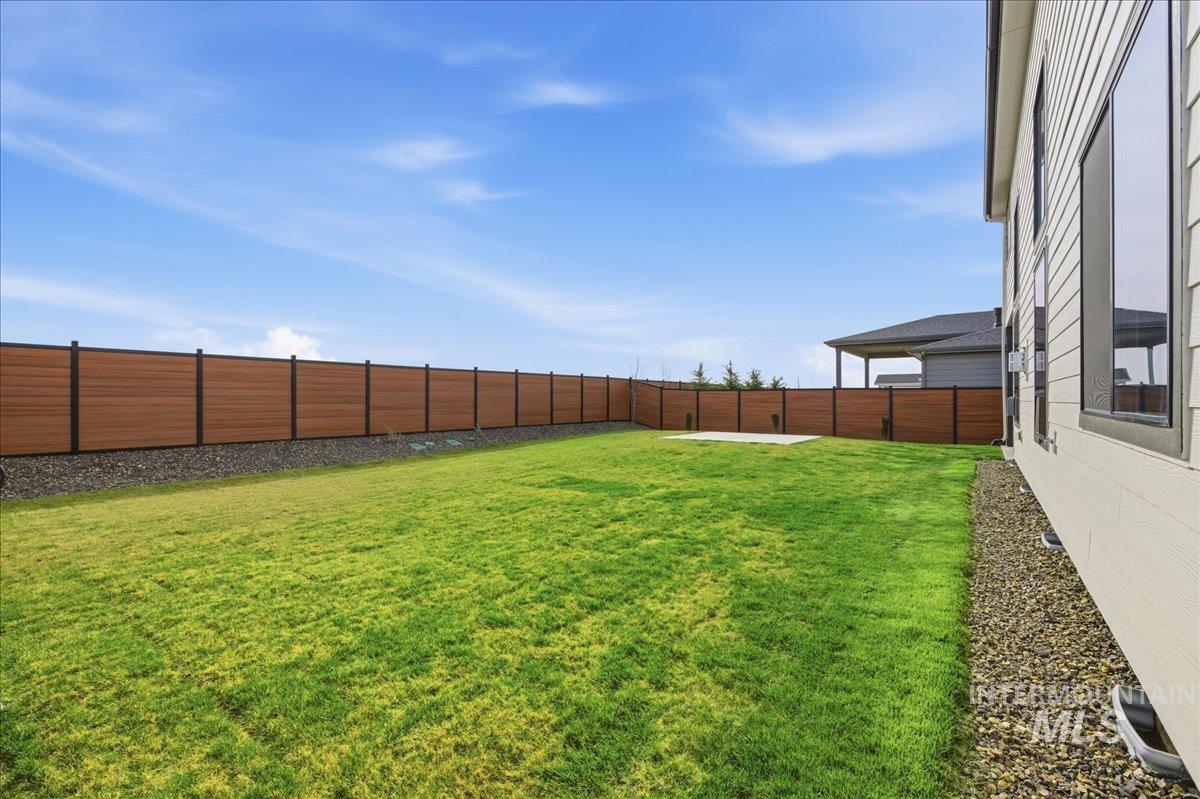 8673 W Inspirado Street, Meridian, Idaho 83646, 5 Bedrooms, 3.5 Bathrooms, Residential For Sale, Price $949,000, 98977531