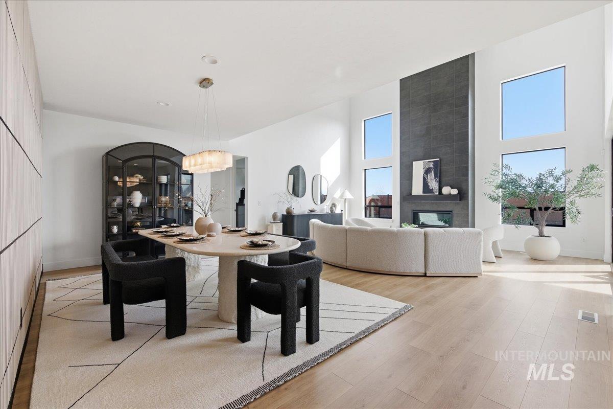 8673 W Inspirado Street, Meridian, Idaho 83646, 5 Bedrooms, 3.5 Bathrooms, Residential For Sale, Price $949,000, 98977531