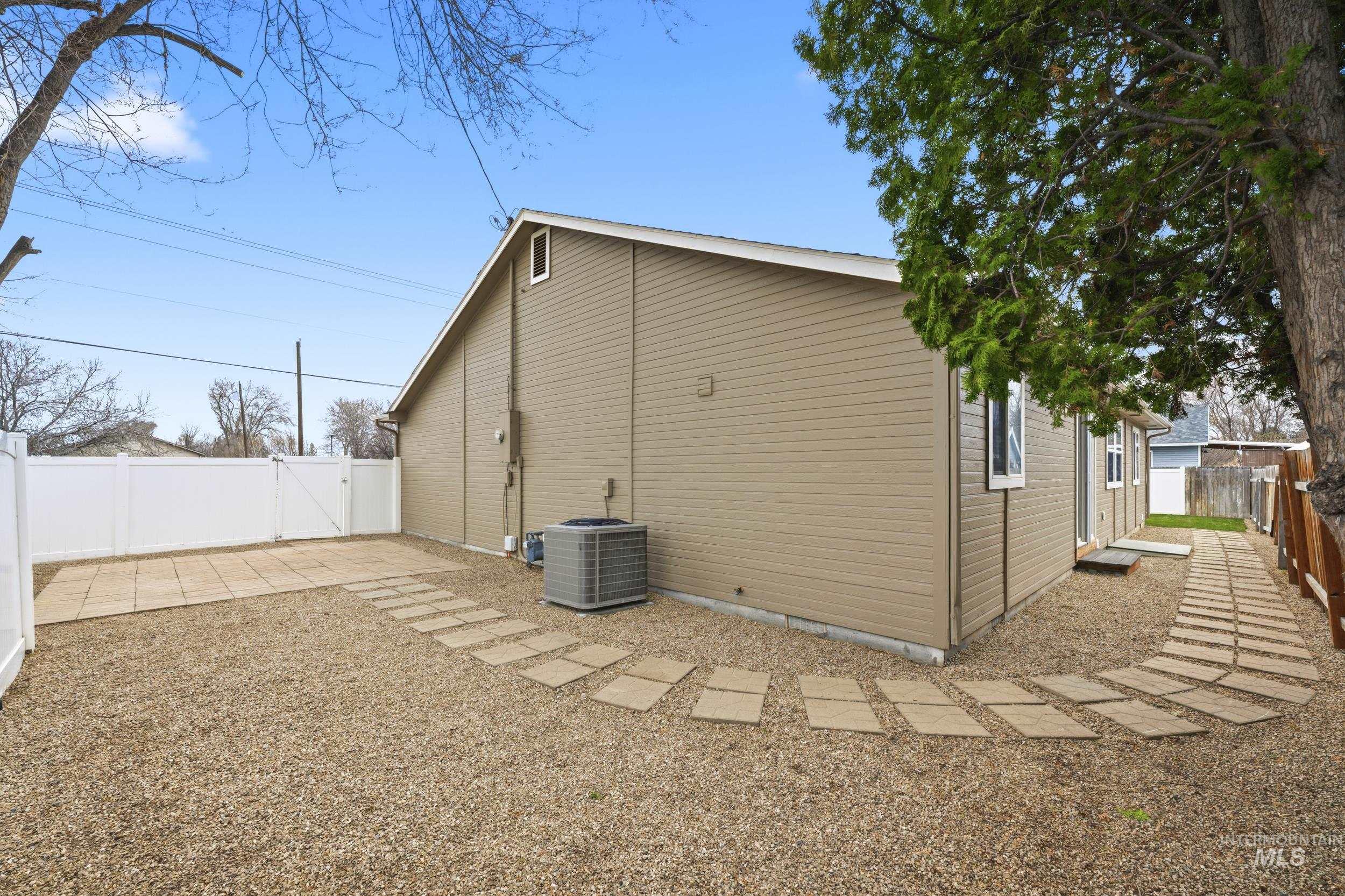 629 Lake Lowell, Nampa, Idaho 83686, 6 Bedrooms, 3.5 Bathrooms, Residential For Sale, Price $494,900,MLS 98977539