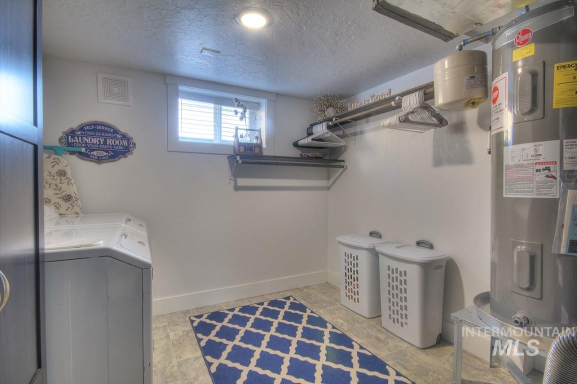 1501 S Hervey St, Boise, Idaho 83705, 4 Bedrooms, 3 Bathrooms, Residential For Sale, Price $689,900,MLS 98977541