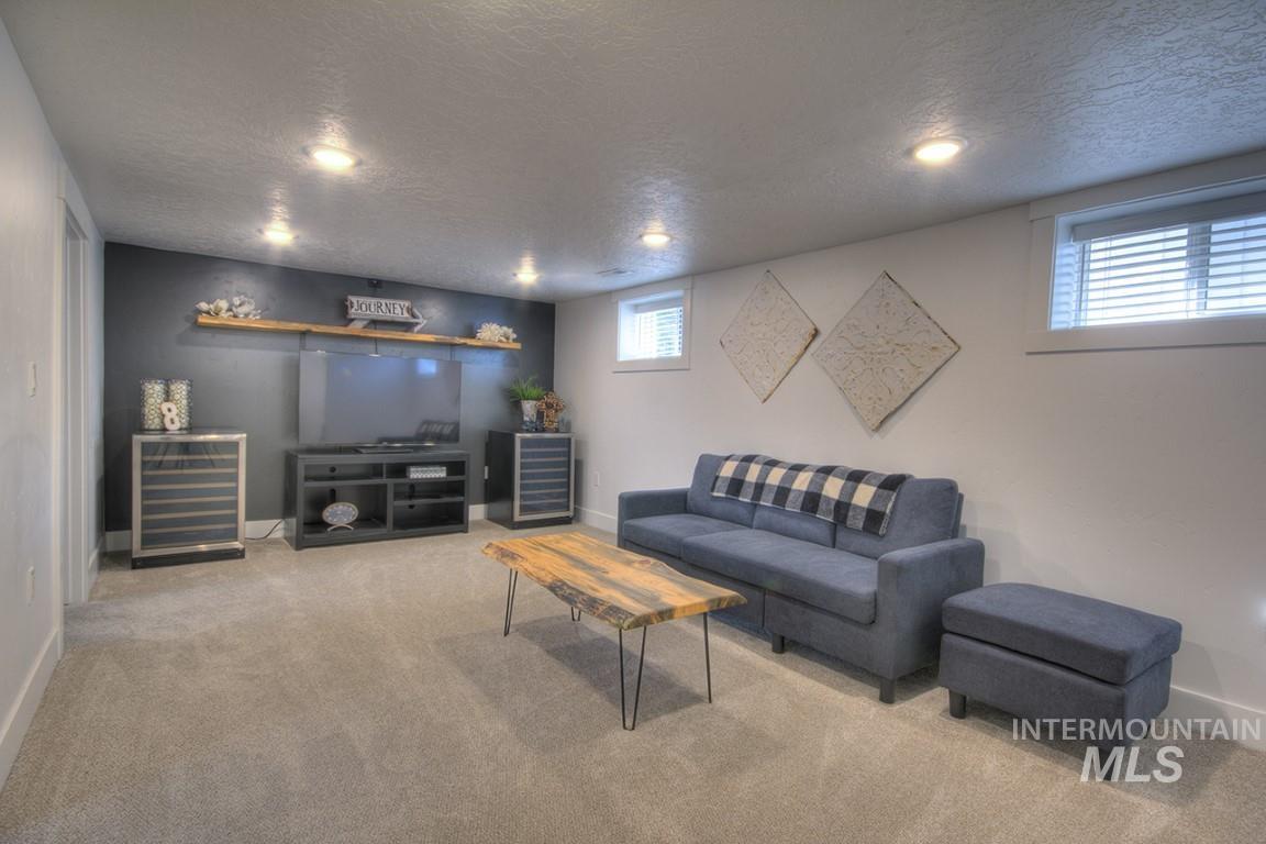 1501 S Hervey St, Boise, Idaho 83705, 4 Bedrooms, 3 Bathrooms, Residential For Sale, Price $689,900,MLS 98977541