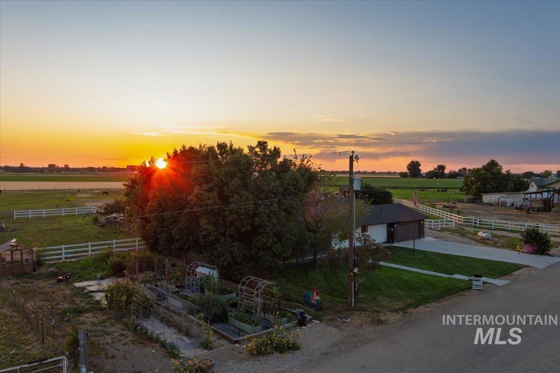 4825 High Hope Ln, Nampa, Idaho 83686, 4 Bedrooms, 2.5 Bathrooms, Residential For Sale, Price $985,000, 98977544
