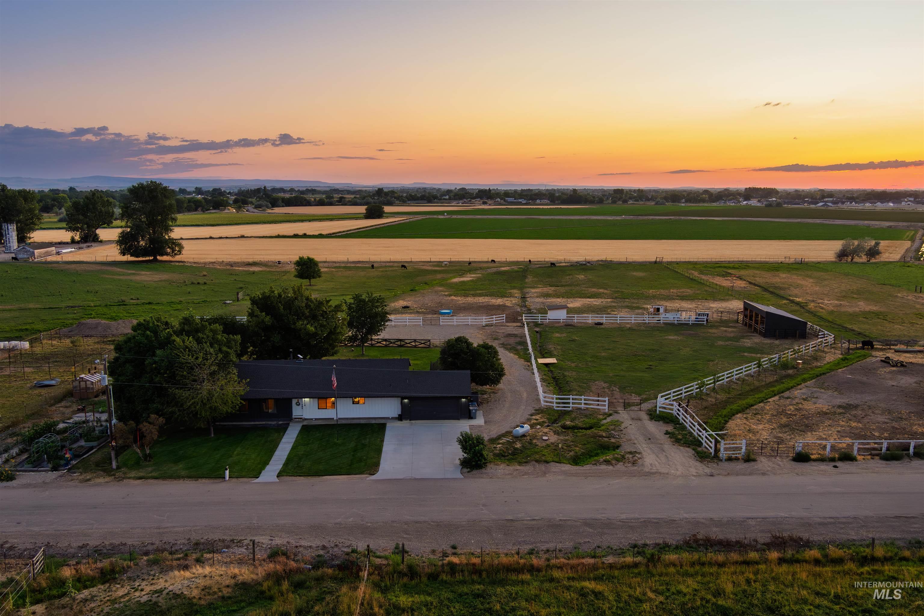 4825 High Hope Ln, Nampa, Idaho 83686, 4 Bedrooms, 2.5 Bathrooms, Residential For Sale, Price $949,000, 98977544