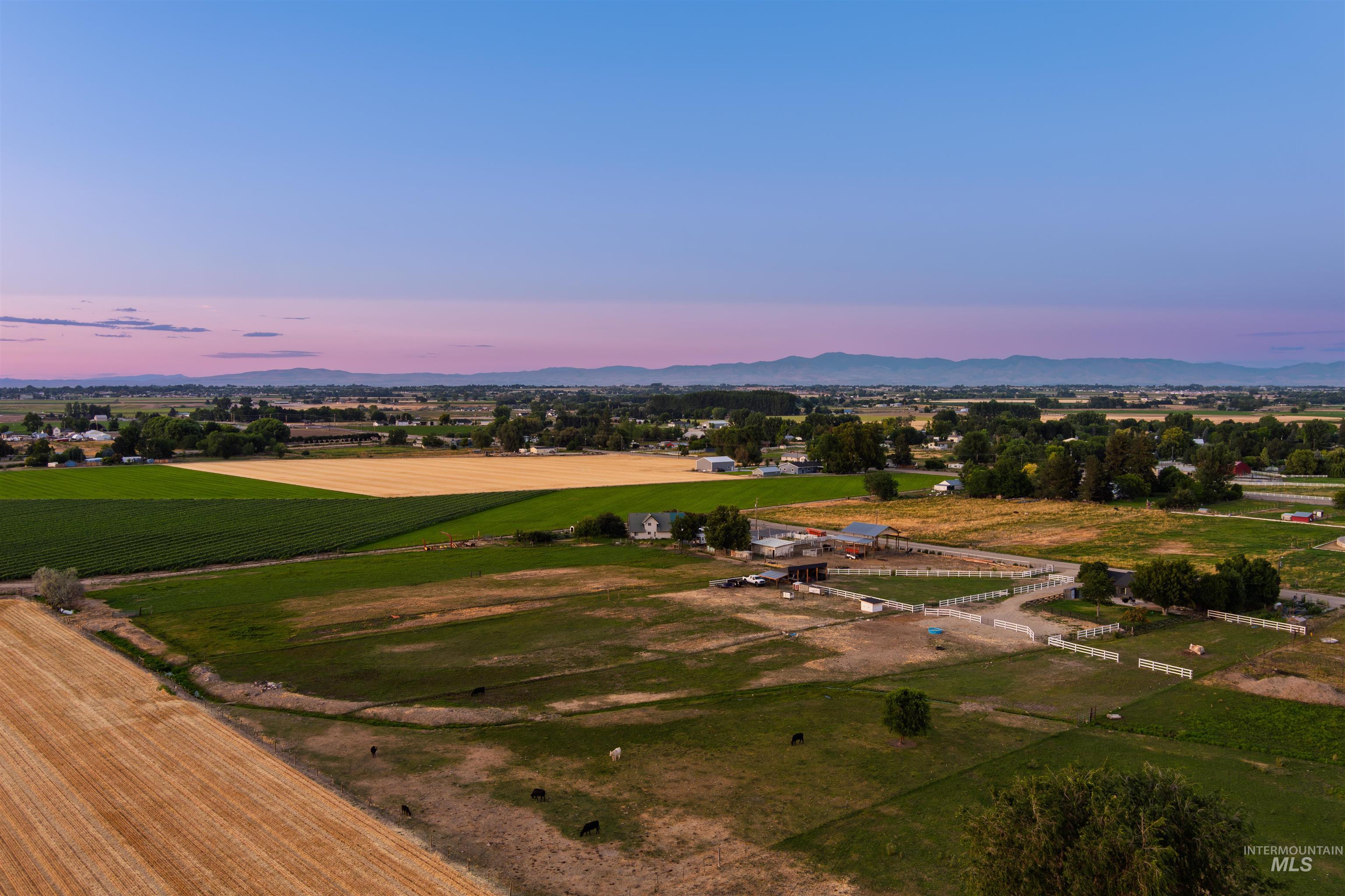 4825 High Hope Ln, Nampa, Idaho 83686, 4 Bedrooms, 2.5 Bathrooms, Residential For Sale, Price $949,000, 98977544
