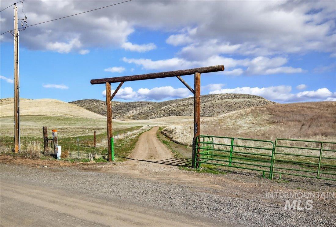 1522, 1536, 1550 Monroe Creek Rd, Weiser, Idaho 83672, Farm & Ranch For Sale, Price $1,395,000,MLS 98977547