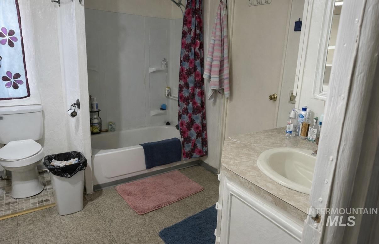 711 4th Ave N #28, Nampa, Idaho 83687, 2 Bedrooms, 1 Bathroom, Residential For Sale, Price $59,000,MLS 98977549