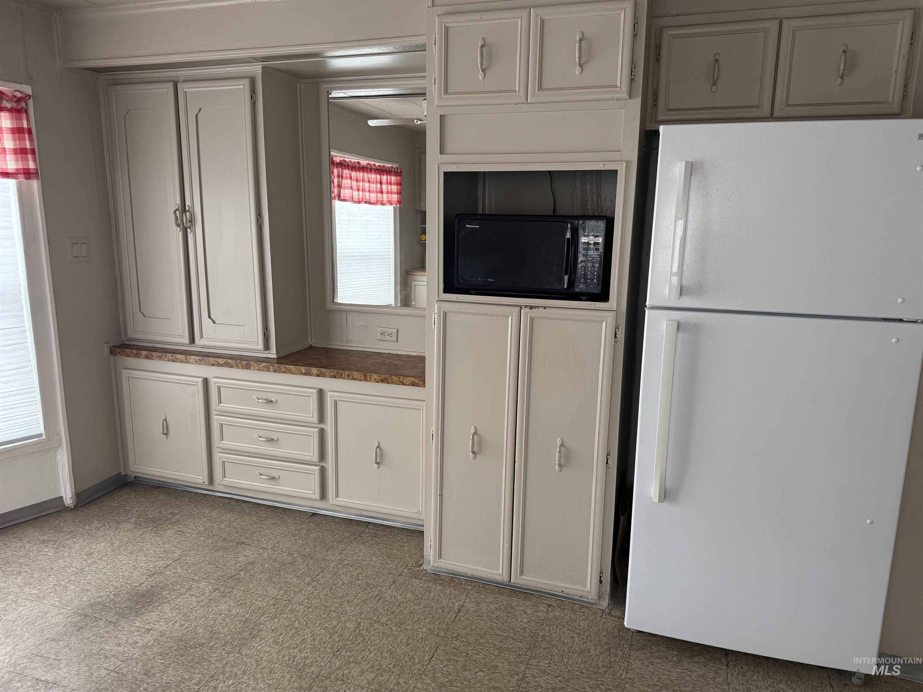 711 4th Ave N #28, Nampa, Idaho 83687, 2 Bedrooms, 1 Bathroom, Residential For Sale, Price $59,000,MLS 98977549