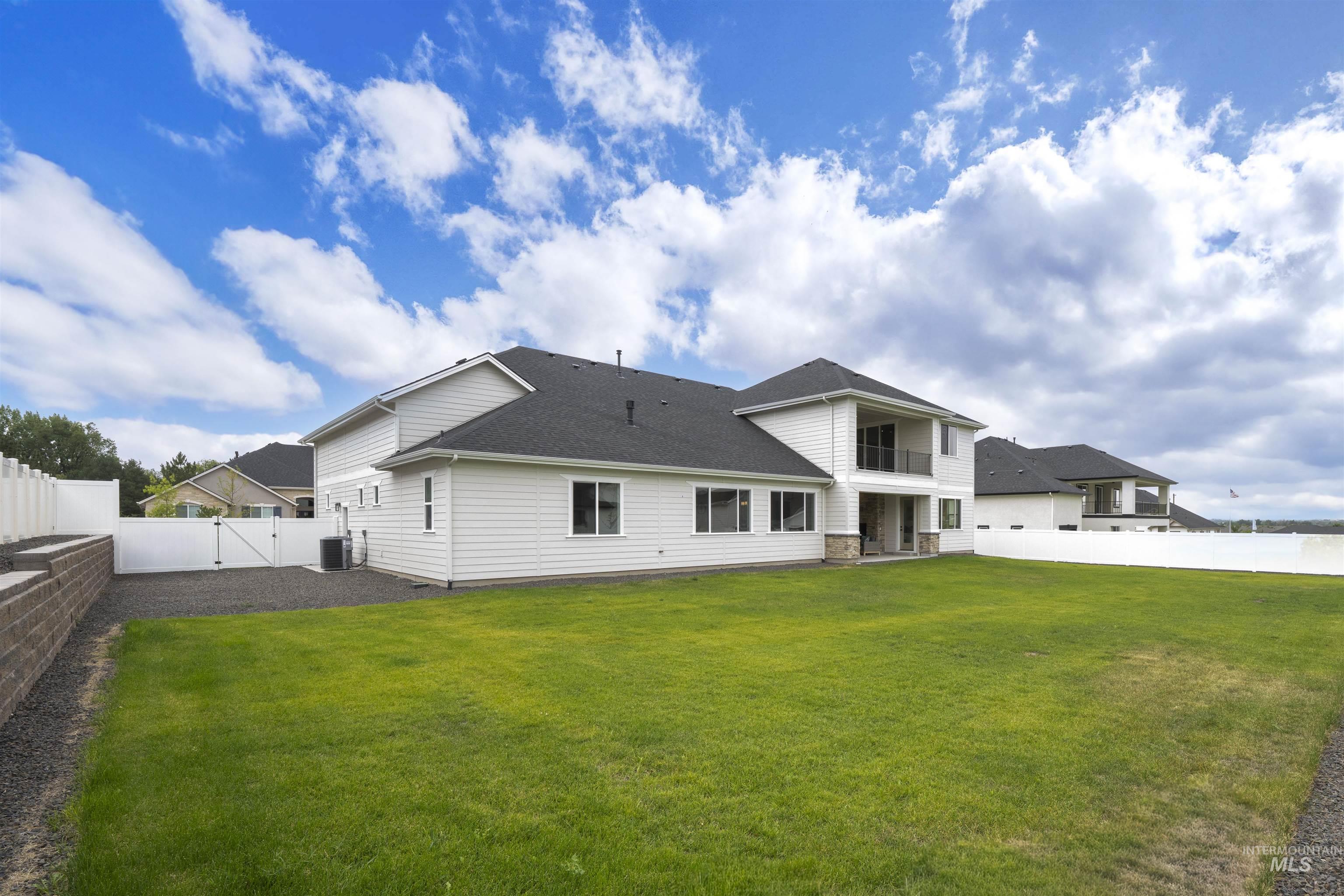 2941 N Staghaven Ave, Star, Idaho 83669-1007, 4 Bedrooms, 4.5 Bathrooms, Residential For Sale, Price $1,200,000, 98977551