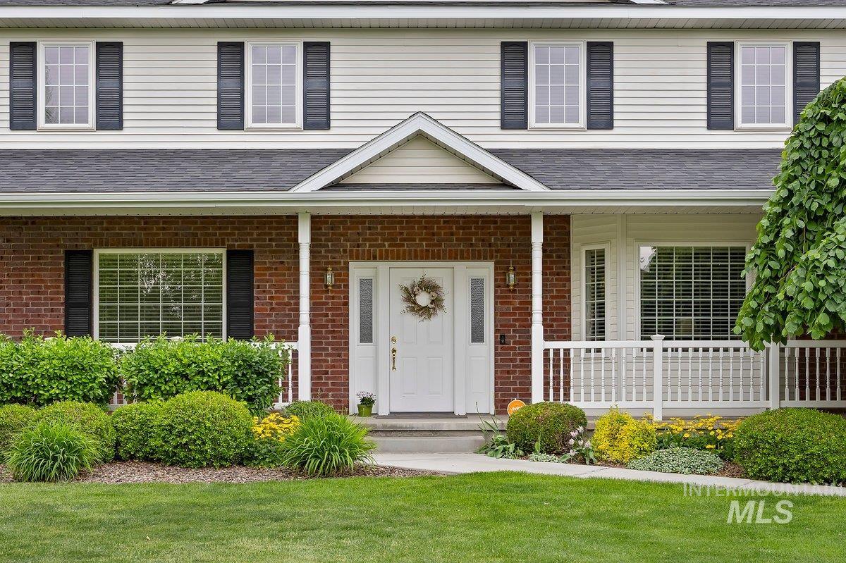 3018 Laurelwood Dr, Twin Falls, Idaho 83301, 4 Bedrooms, 3 Bathrooms, Residential For Sale, Price $879,000, 98977552