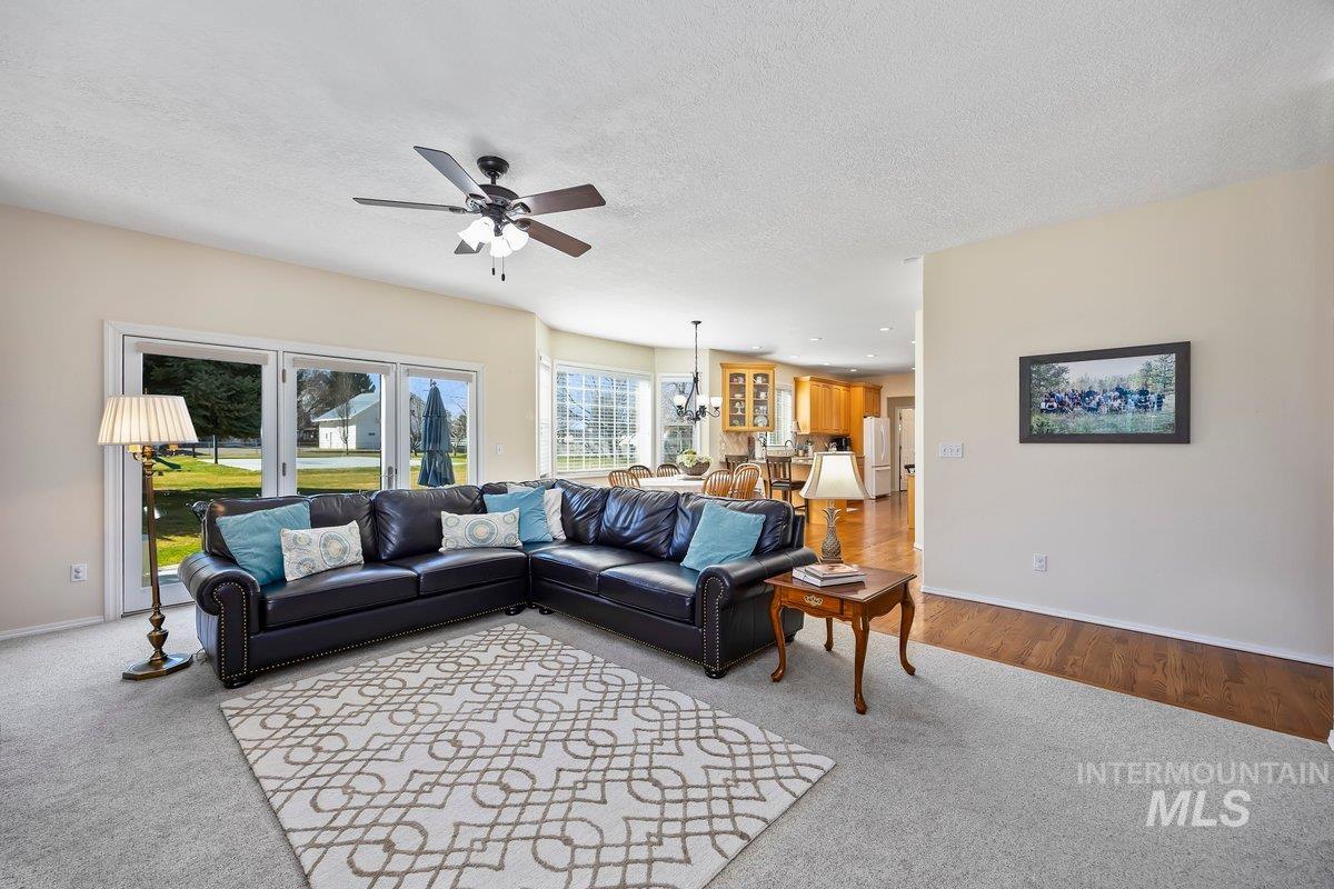 3018 Laurelwood Dr, Twin Falls, Idaho 83301, 4 Bedrooms, 3 Bathrooms, Residential For Sale, Price $919,000, 98977552