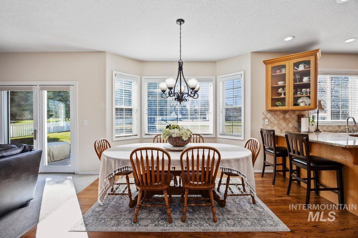 3018 Laurelwood Dr, Twin Falls, Idaho 83301, 4 Bedrooms, 3 Bathrooms, Residential For Sale, Price $919,000, 98977552