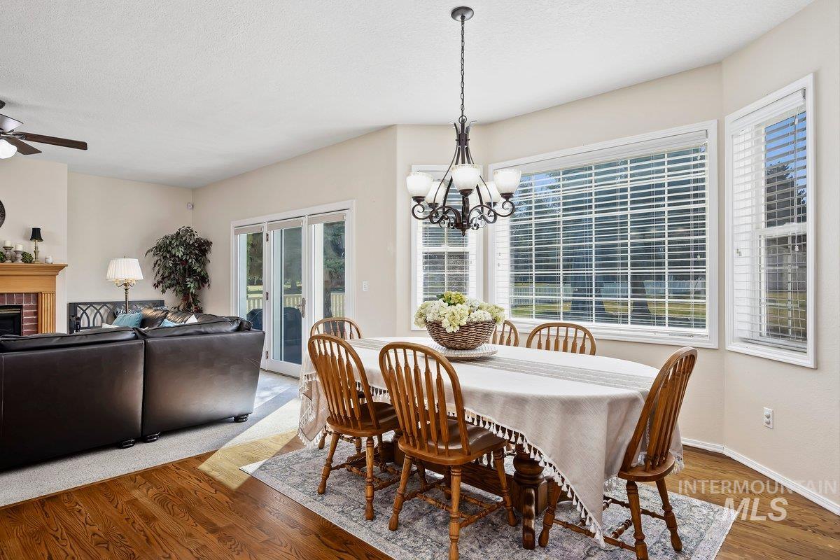 3018 Laurelwood Dr, Twin Falls, Idaho 83301, 4 Bedrooms, 3 Bathrooms, Residential For Sale, Price $919,000, 98977552