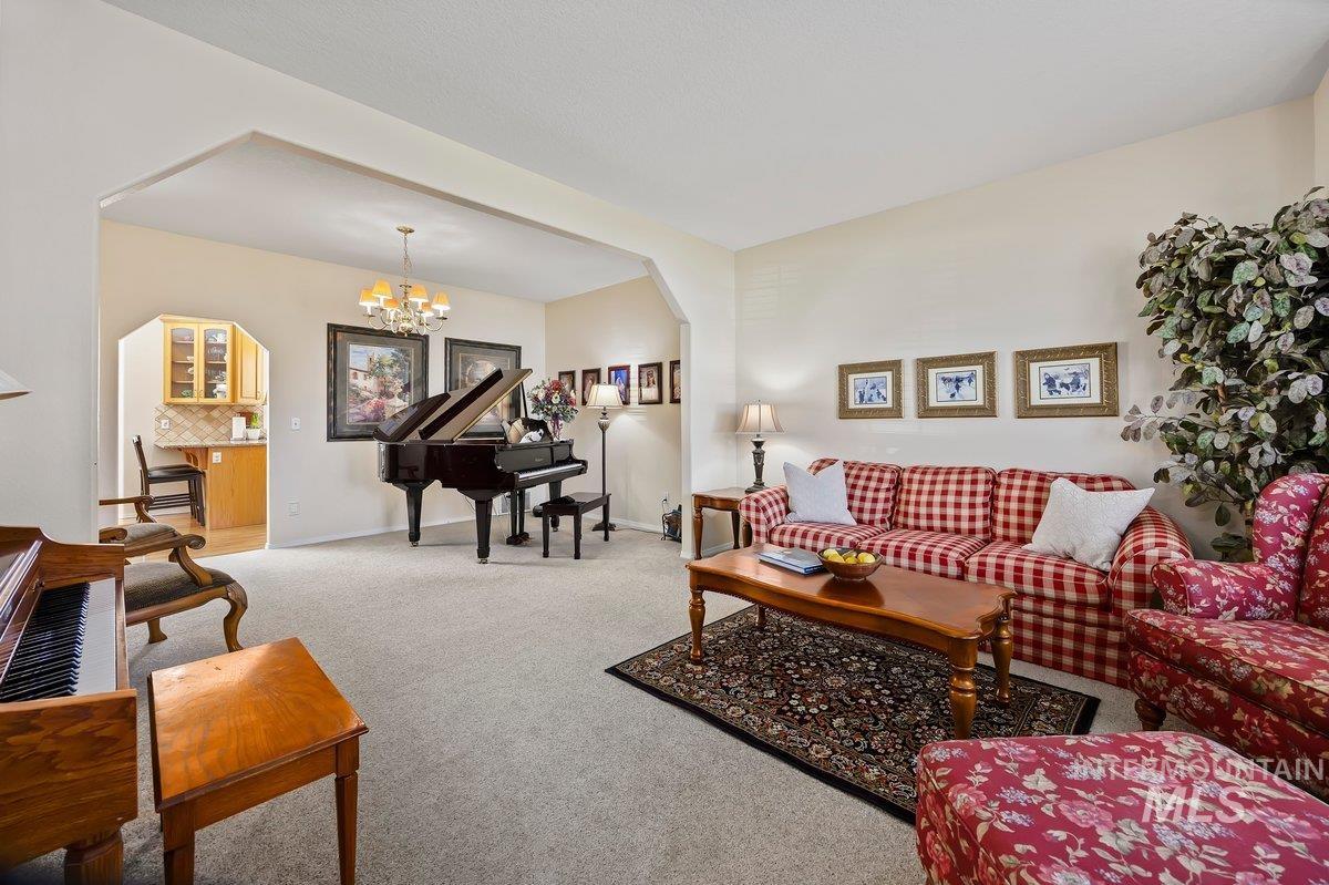 3018 Laurelwood Dr, Twin Falls, Idaho 83301, 4 Bedrooms, 3 Bathrooms, Residential For Sale, Price $919,000, 98977552