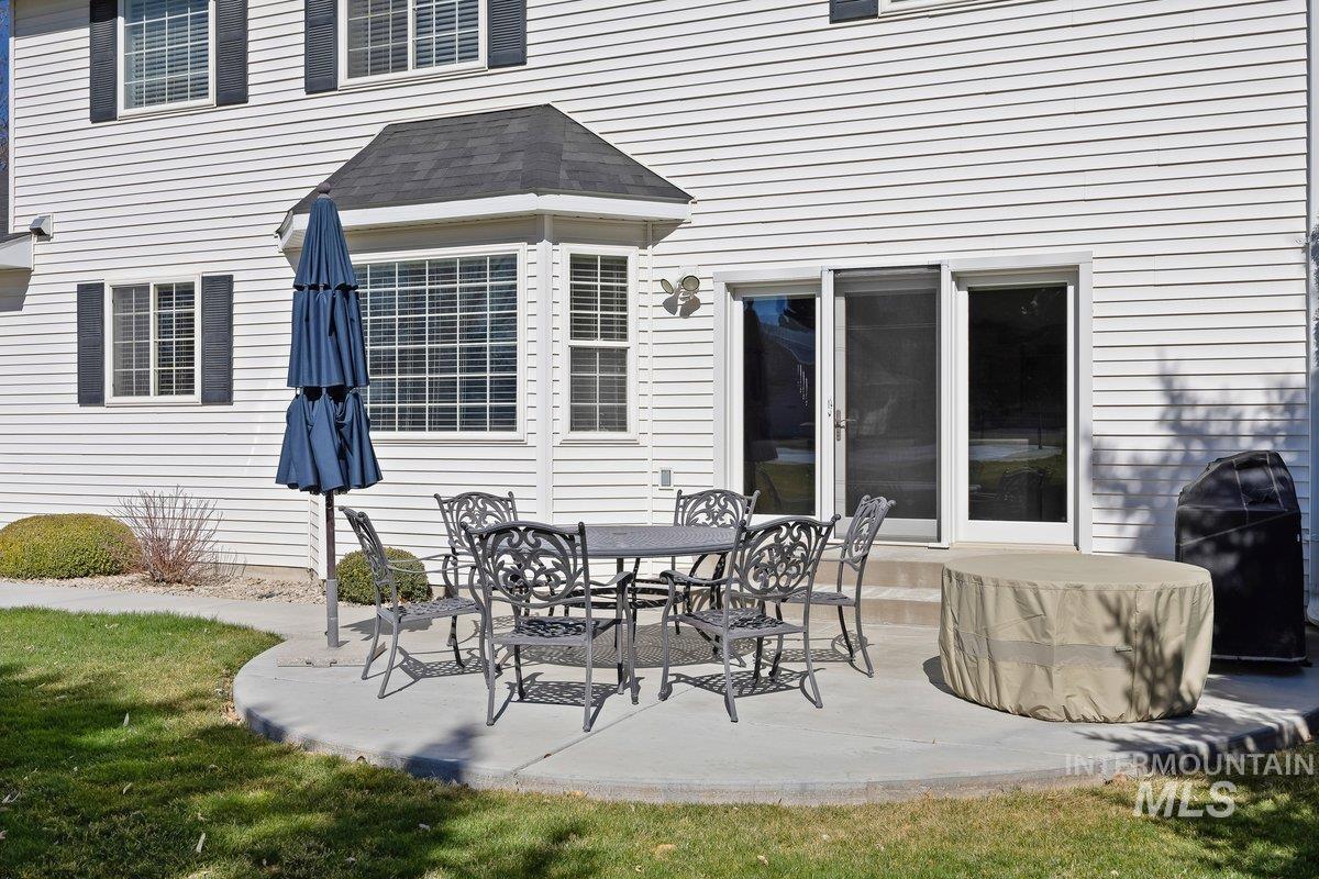 3018 Laurelwood Dr, Twin Falls, Idaho 83301, 4 Bedrooms, 3 Bathrooms, Residential For Sale, Price $919,000, 98977552