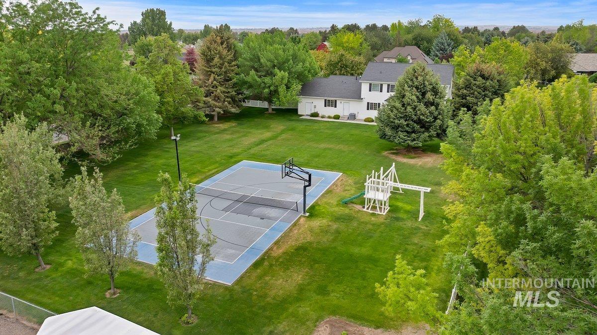 3018 Laurelwood Dr, Twin Falls, Idaho 83301, 4 Bedrooms, 3 Bathrooms, Residential For Sale, Price $879,000,MLS 98977552