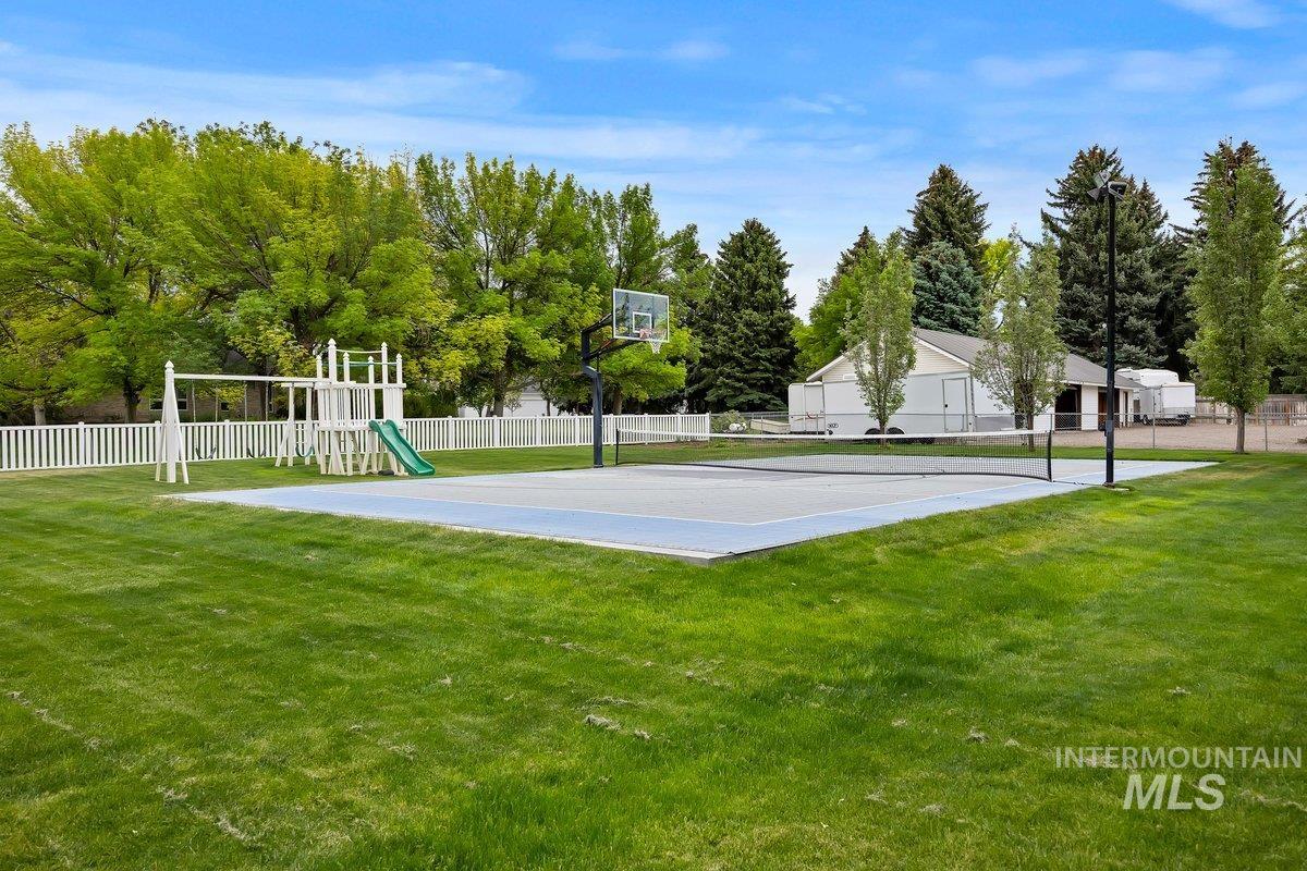 3018 Laurelwood Dr, Twin Falls, Idaho 83301, 4 Bedrooms, 3 Bathrooms, Residential For Sale, Price $879,000,MLS 98977552