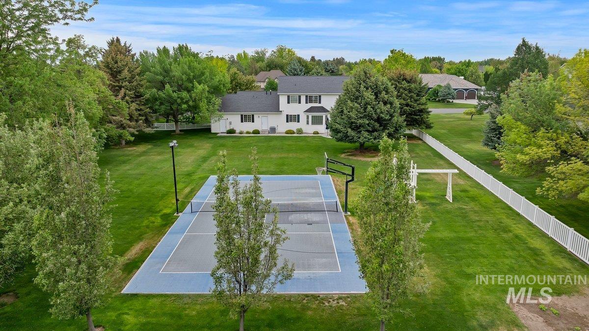 3018 Laurelwood Dr, Twin Falls, Idaho 83301, 4 Bedrooms, 3 Bathrooms, Residential For Sale, Price $879,000,MLS 98977552