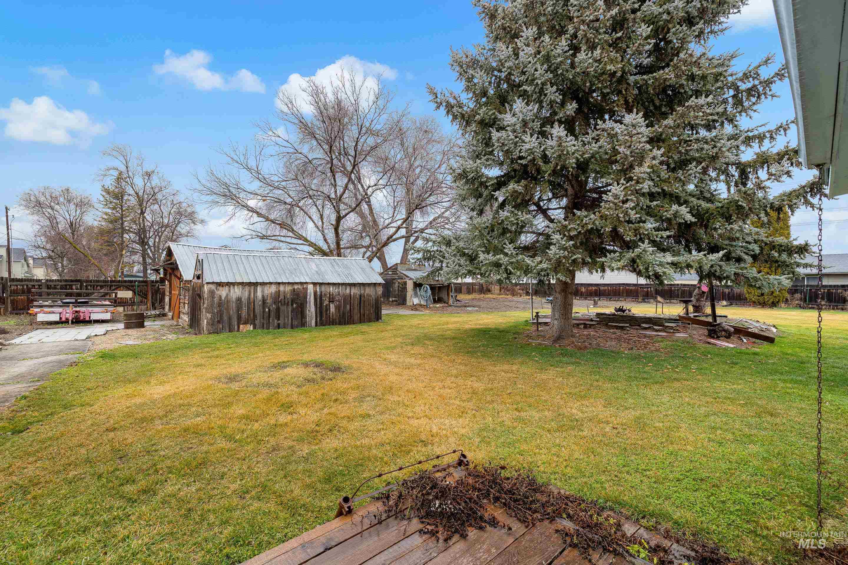 1415/1411 S Fern St, Nampa, Idaho 83686, 2 Bedrooms, 1 Bathroom, Residential Income For Sale, Price $440,000, 98977553