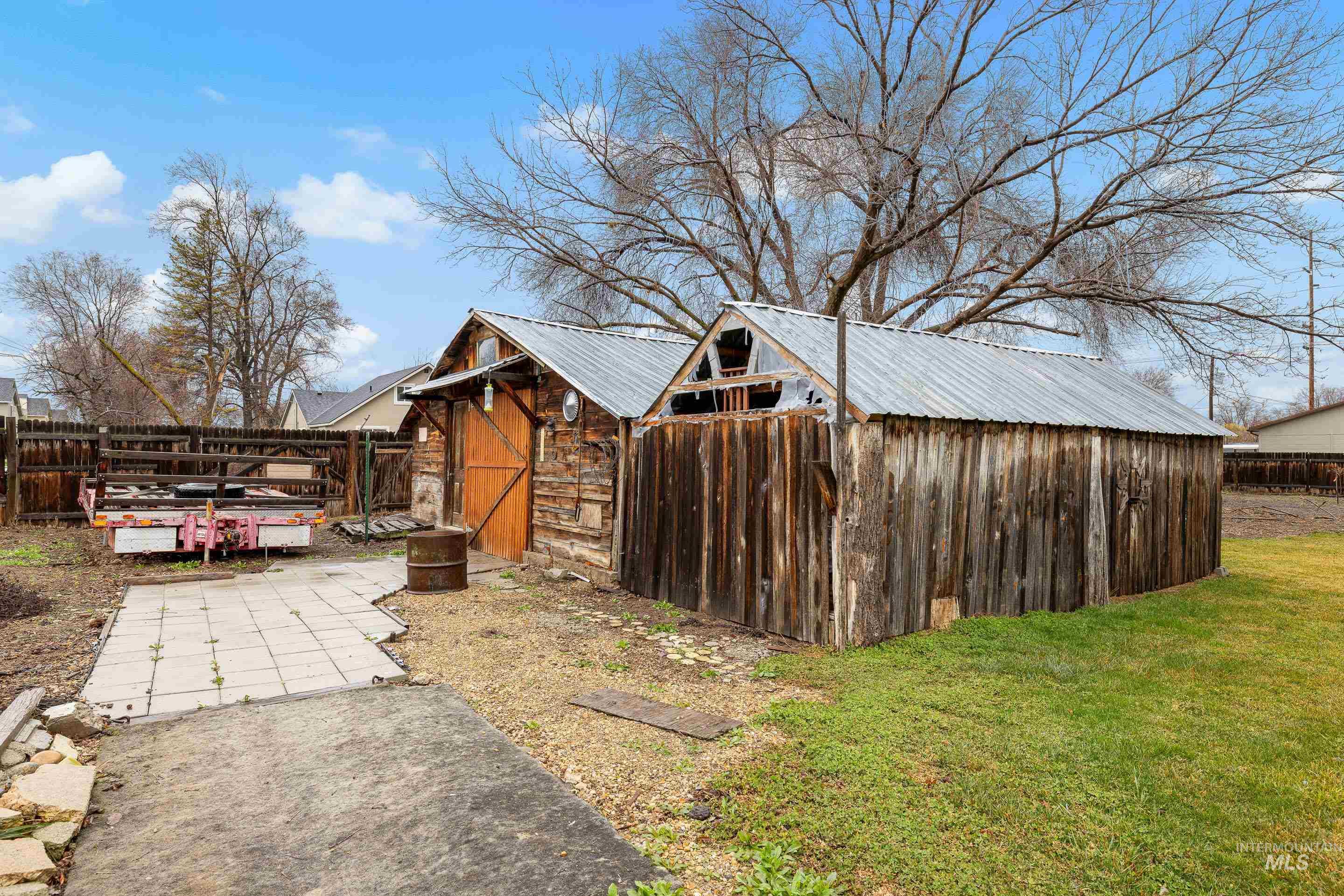 1415/1411 S Fern St, Nampa, Idaho 83686, 2 Bedrooms, 1 Bathroom, Residential Income For Sale, Price $440,000, 98977553