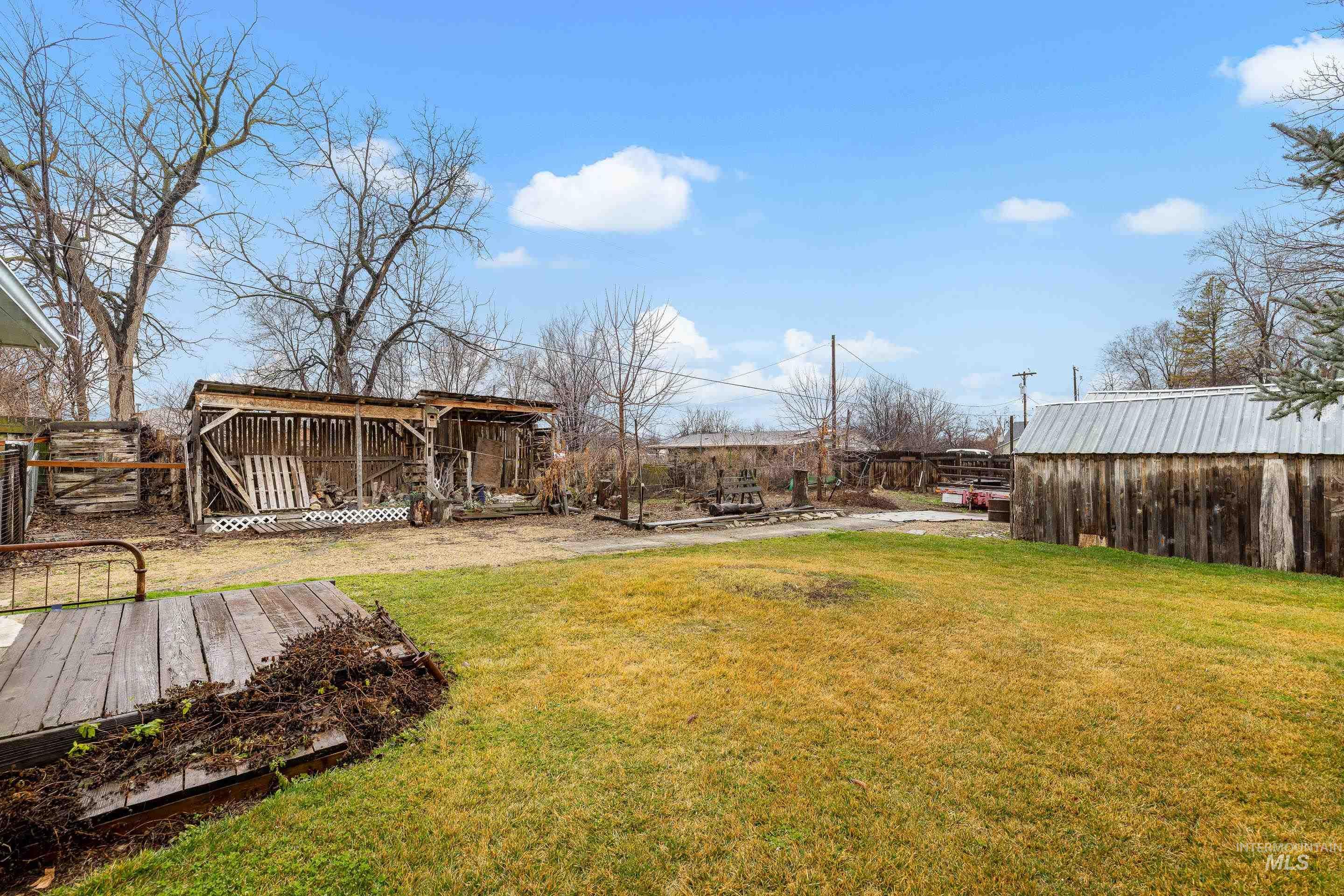 1415/1411 S Fern St, Nampa, Idaho 83686, 2 Bedrooms, 1 Bathroom, Residential Income For Sale, Price $440,000, 98977553