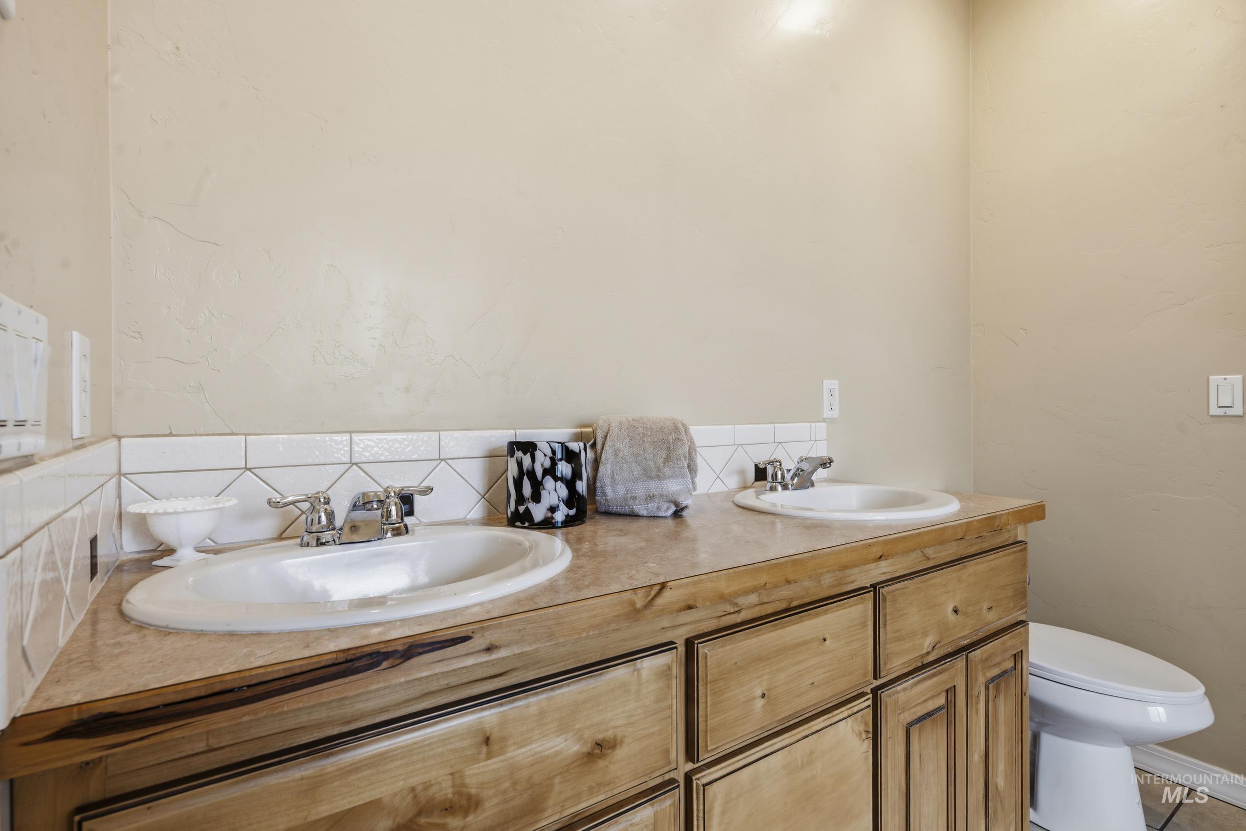 1101 Pioneer Way, Parma, Idaho 83660, 3 Bedrooms, 2 Bathrooms, Residential For Sale, Price $455,000,MLS 98977557