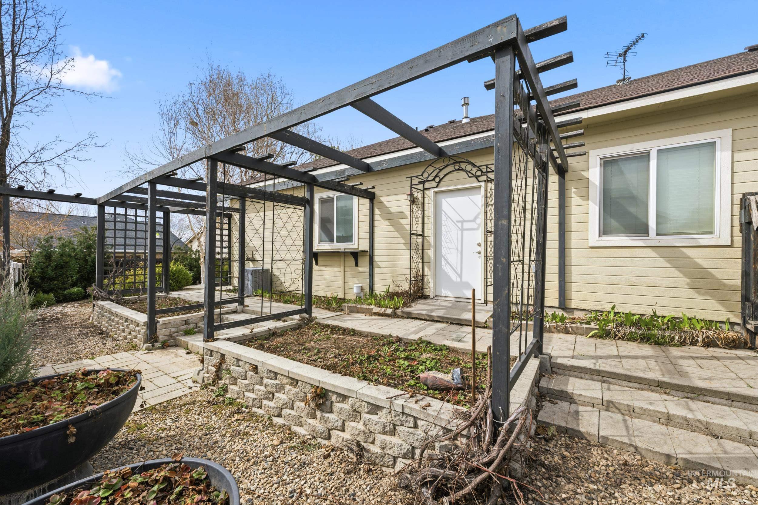 1101 Pioneer Way, Parma, Idaho 83660, 3 Bedrooms, 2 Bathrooms, Residential For Sale, Price $455,000,MLS 98977557