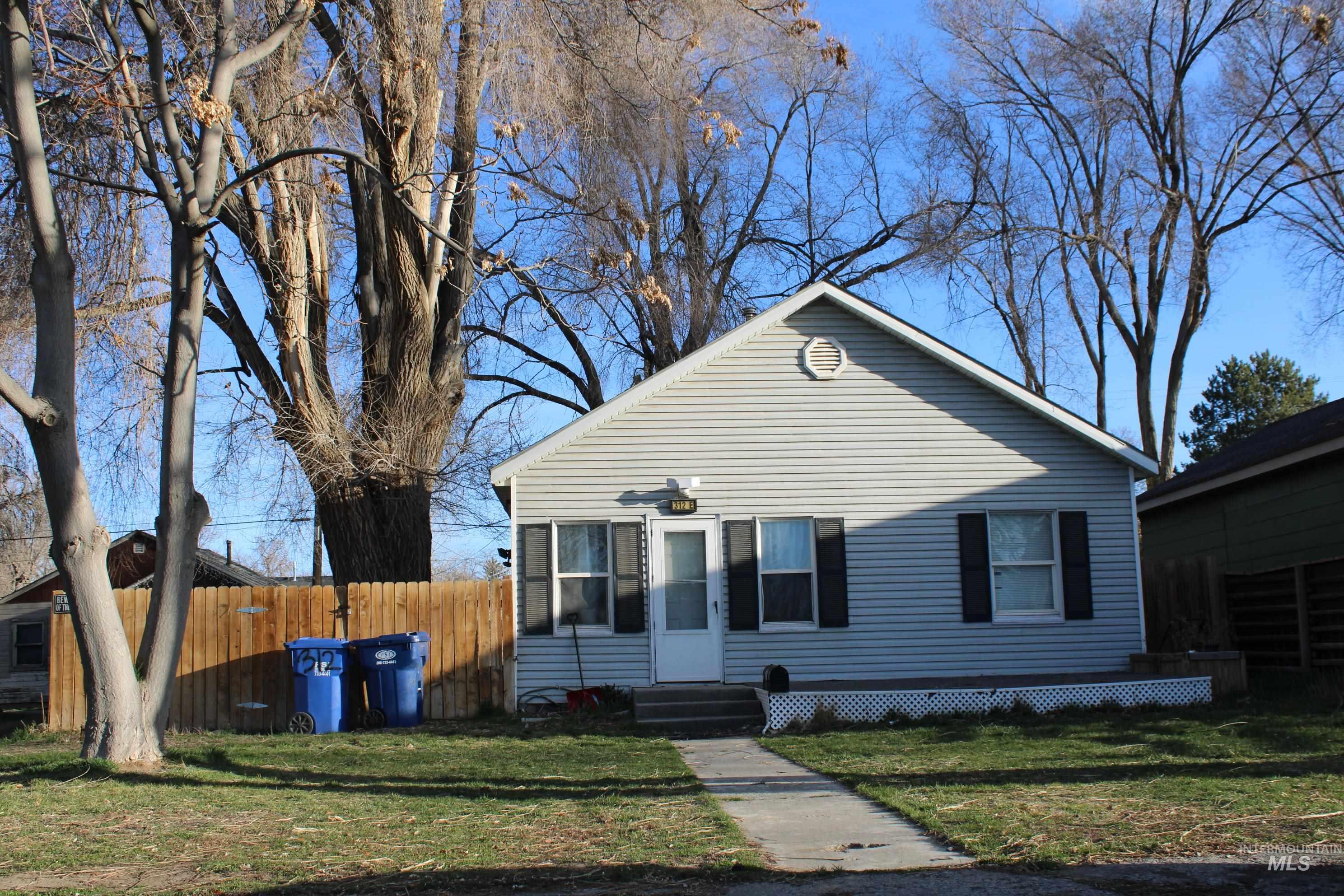 312 E D, Jerome, Idaho 83338, 2 Bedrooms, 1 Bathroom, Residential For Sale, Price $250,000, 98977558